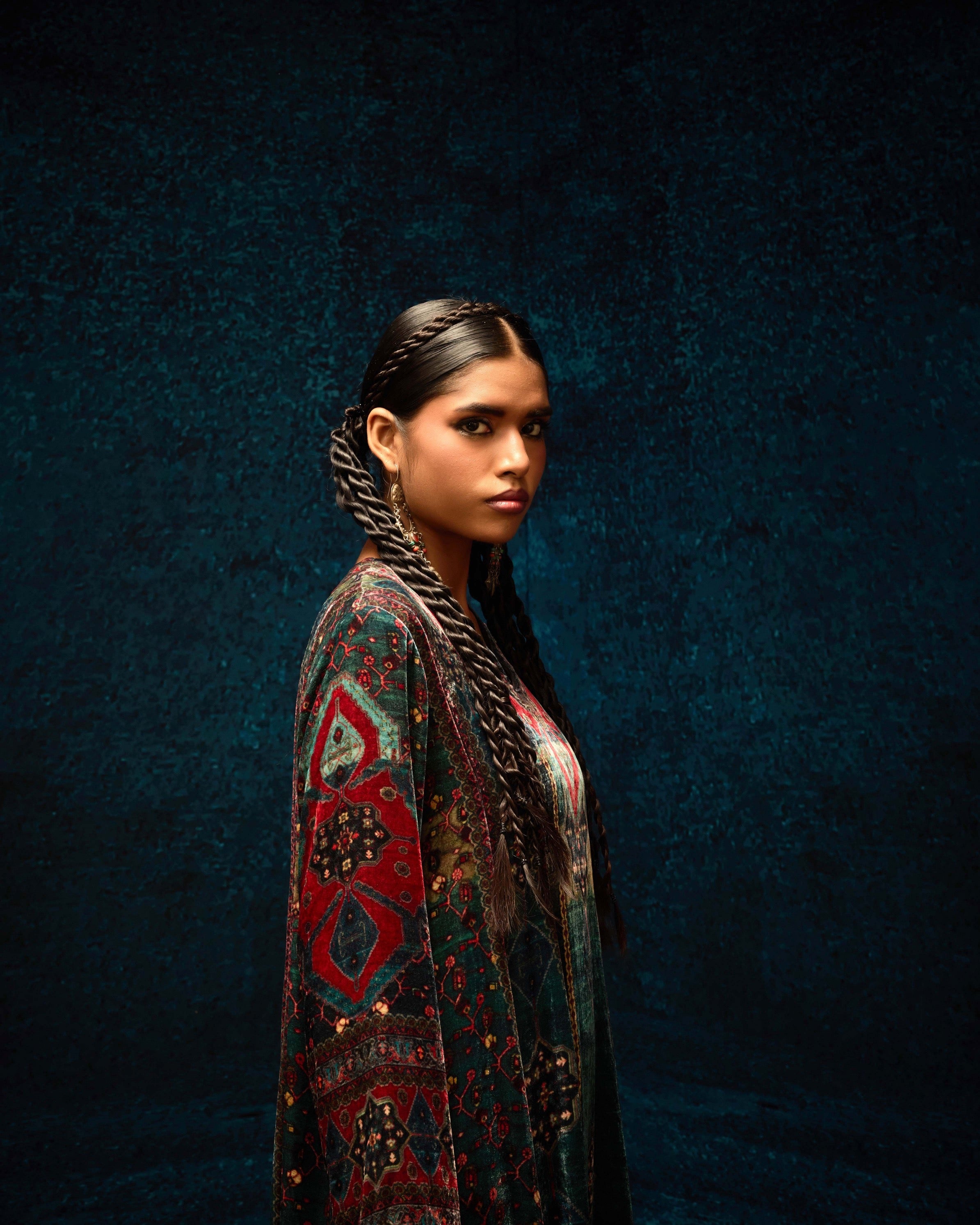 Ajrakh/Shiraz : Adavi - Black/Red
