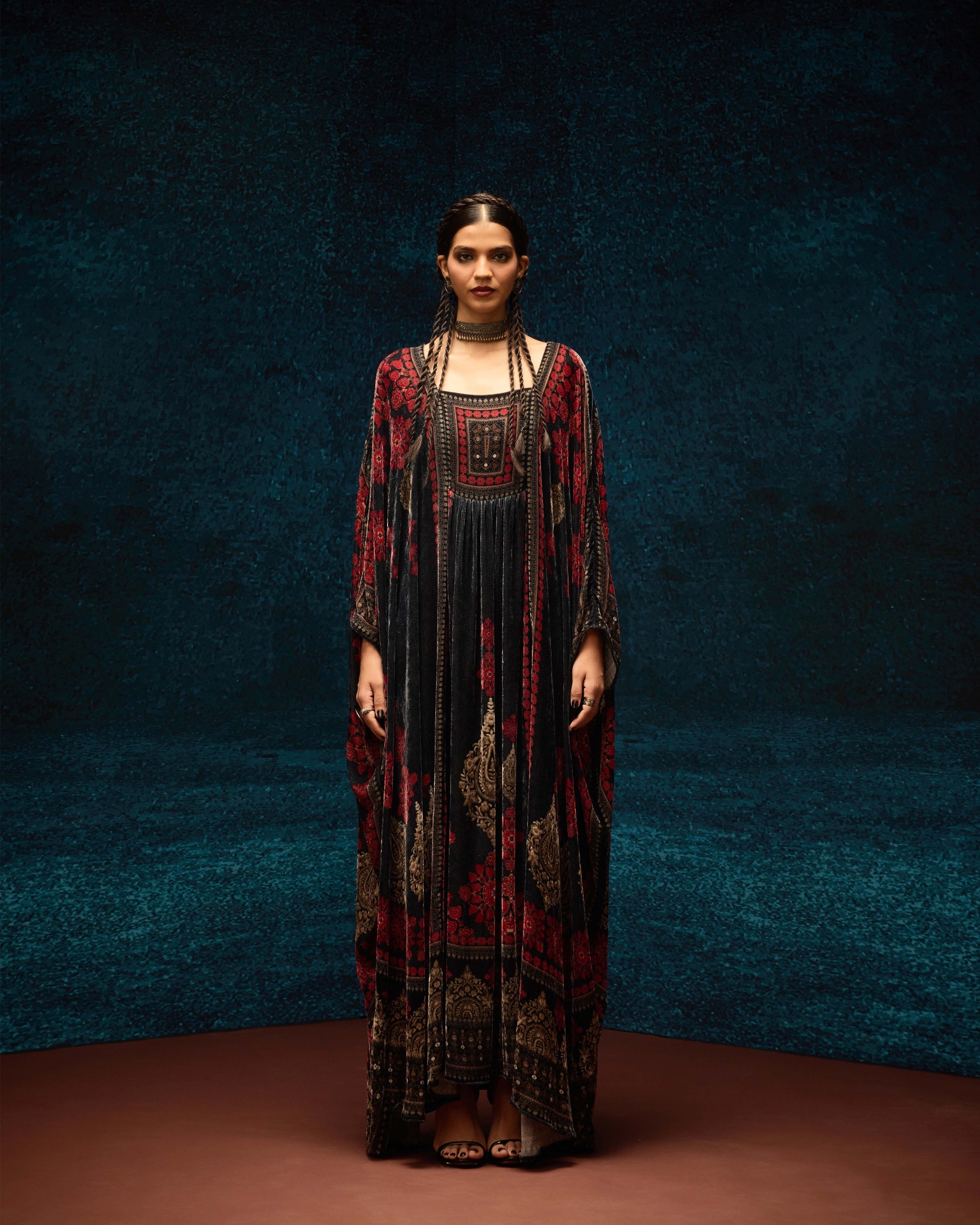 Ajrakh: Yolanda - Black/Red