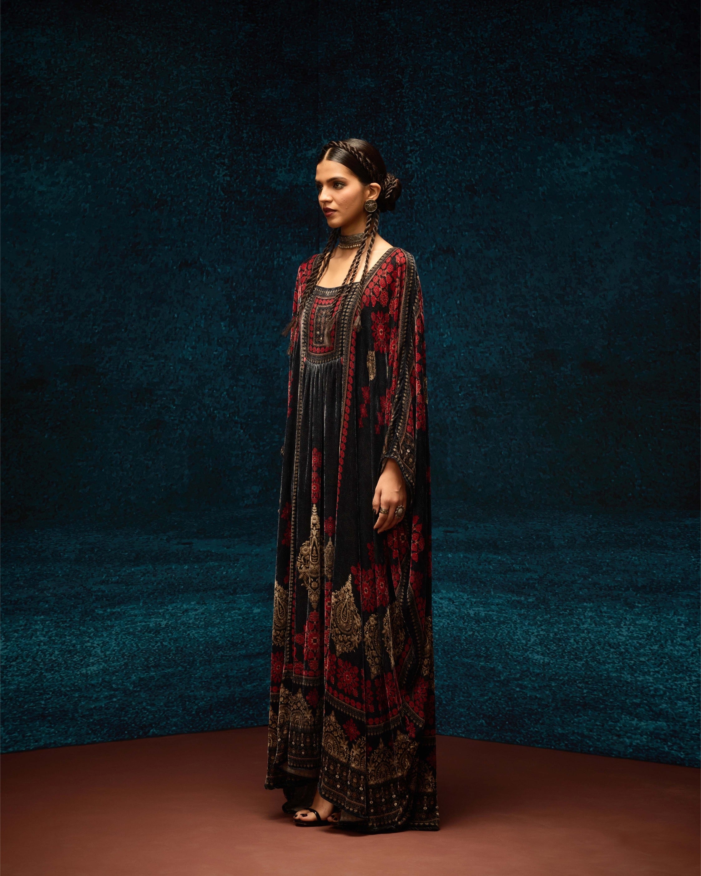 Ajrakh: Yolanda - Black/Red