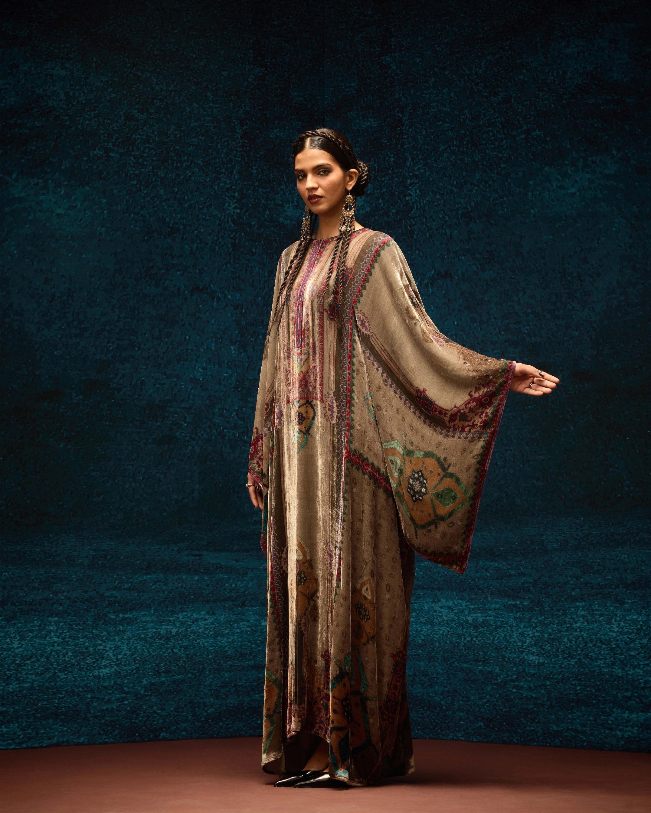 Ajrakh/Shiraz : Beatrice - Taupe
