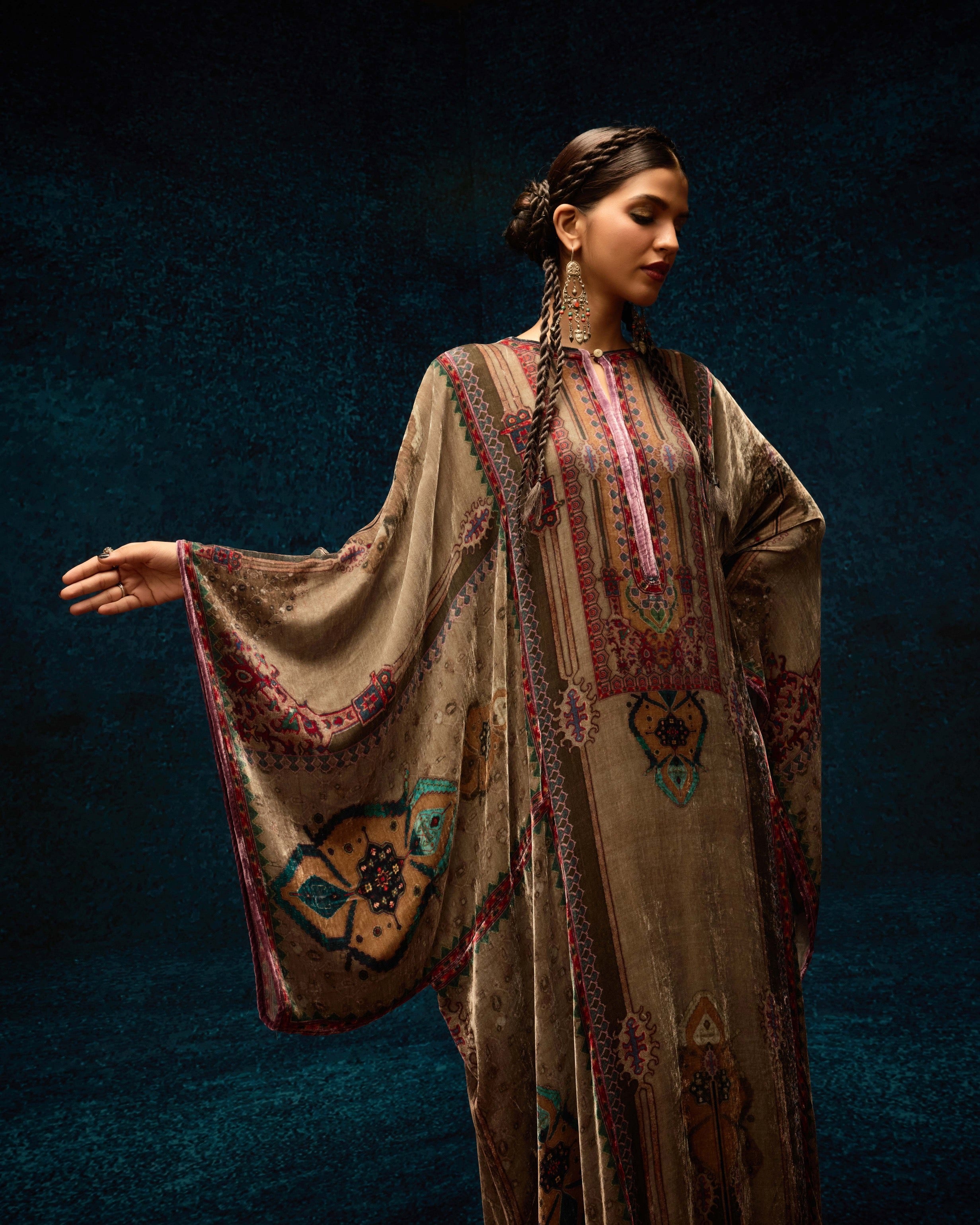Ajrakh/Shiraz : Beatrice - Taupe
