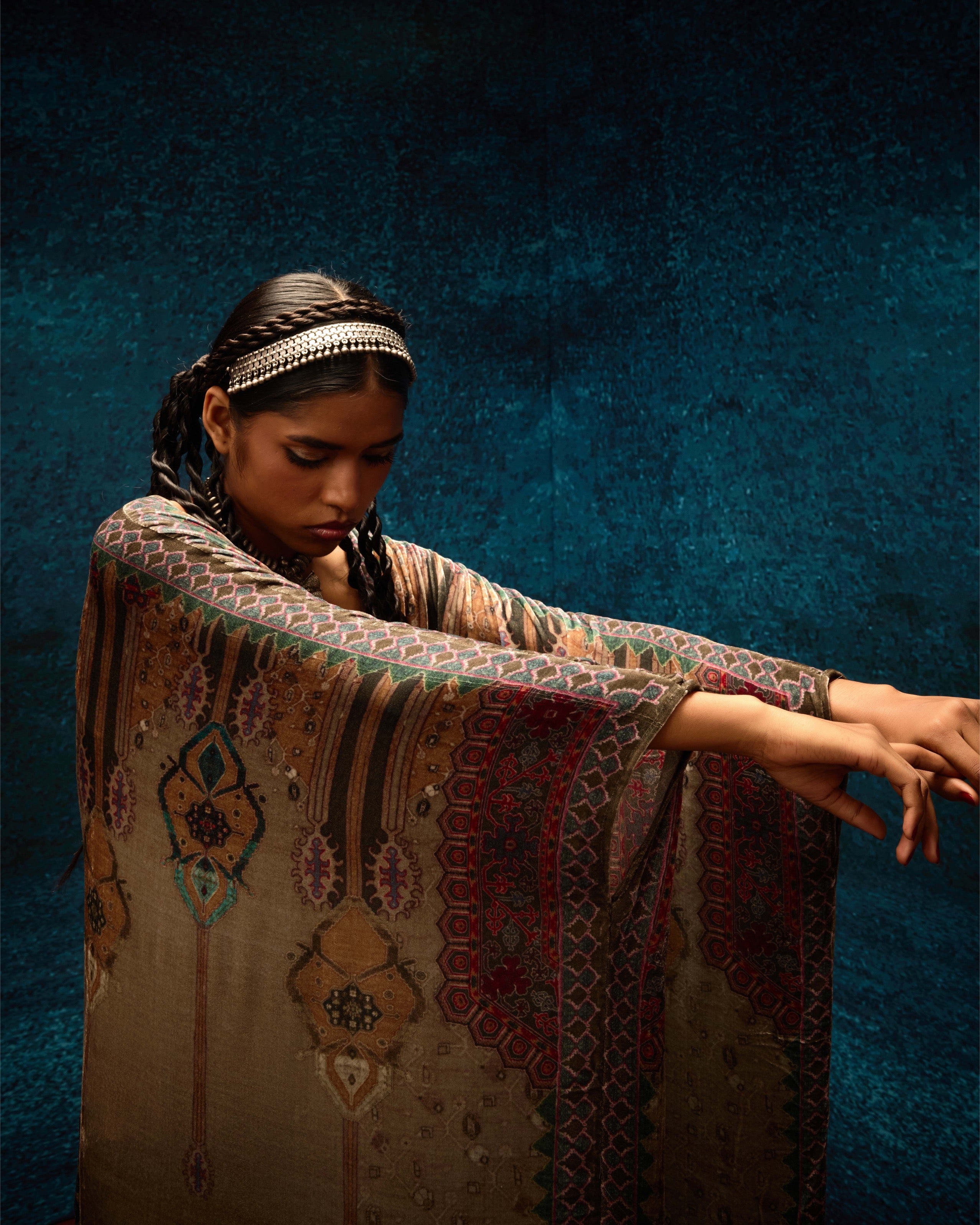 Ajrakh/Shiraz : Yolanda - Taupe