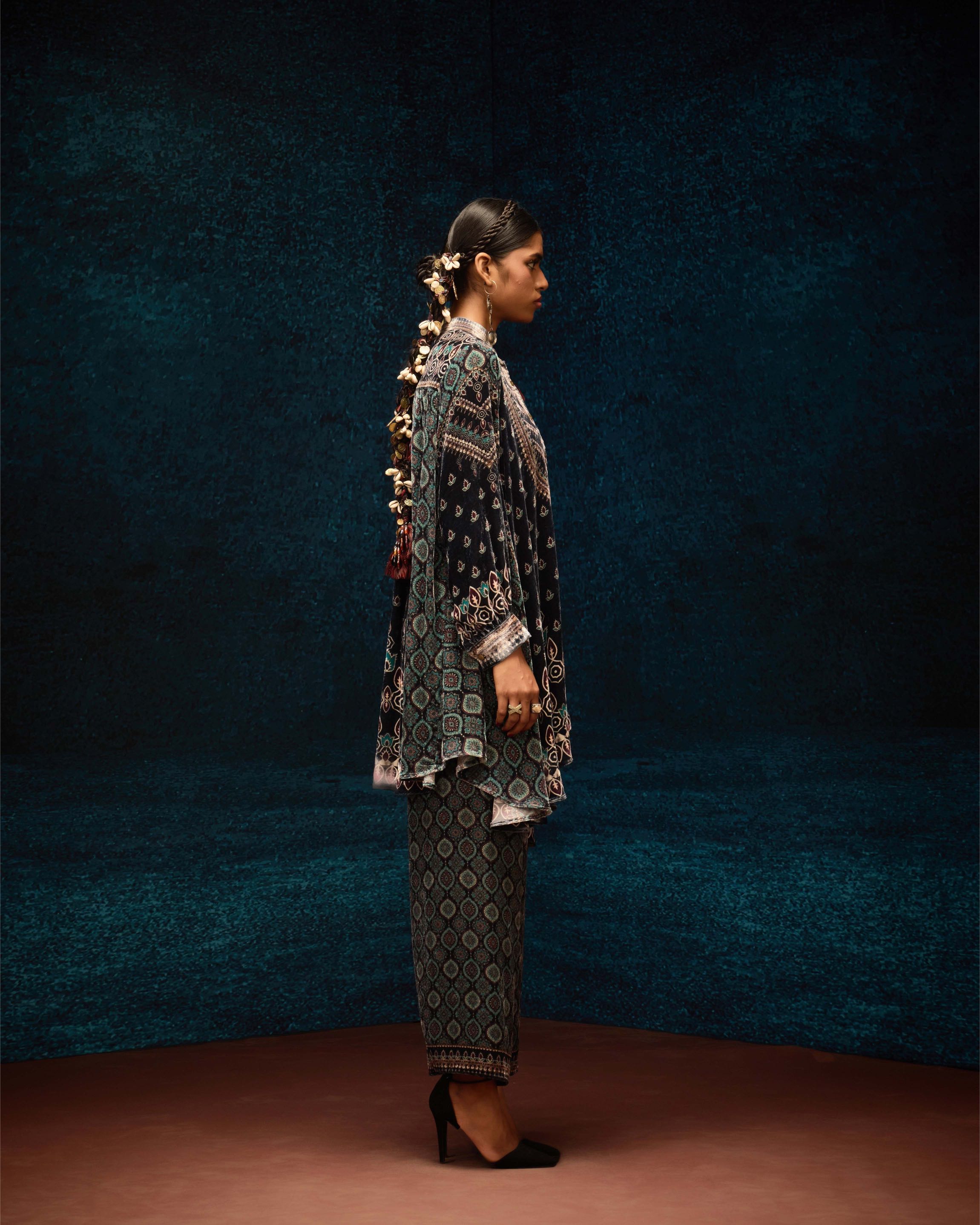 Ajrakh : Nilofer - Black