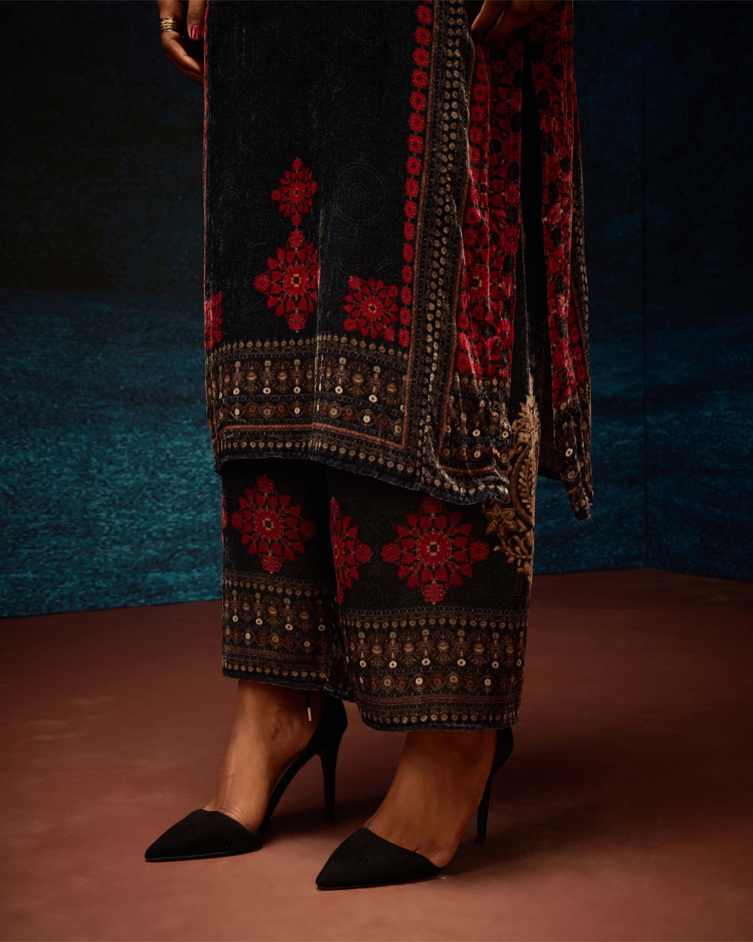 Ajrakh : Ghazala - Red/Black