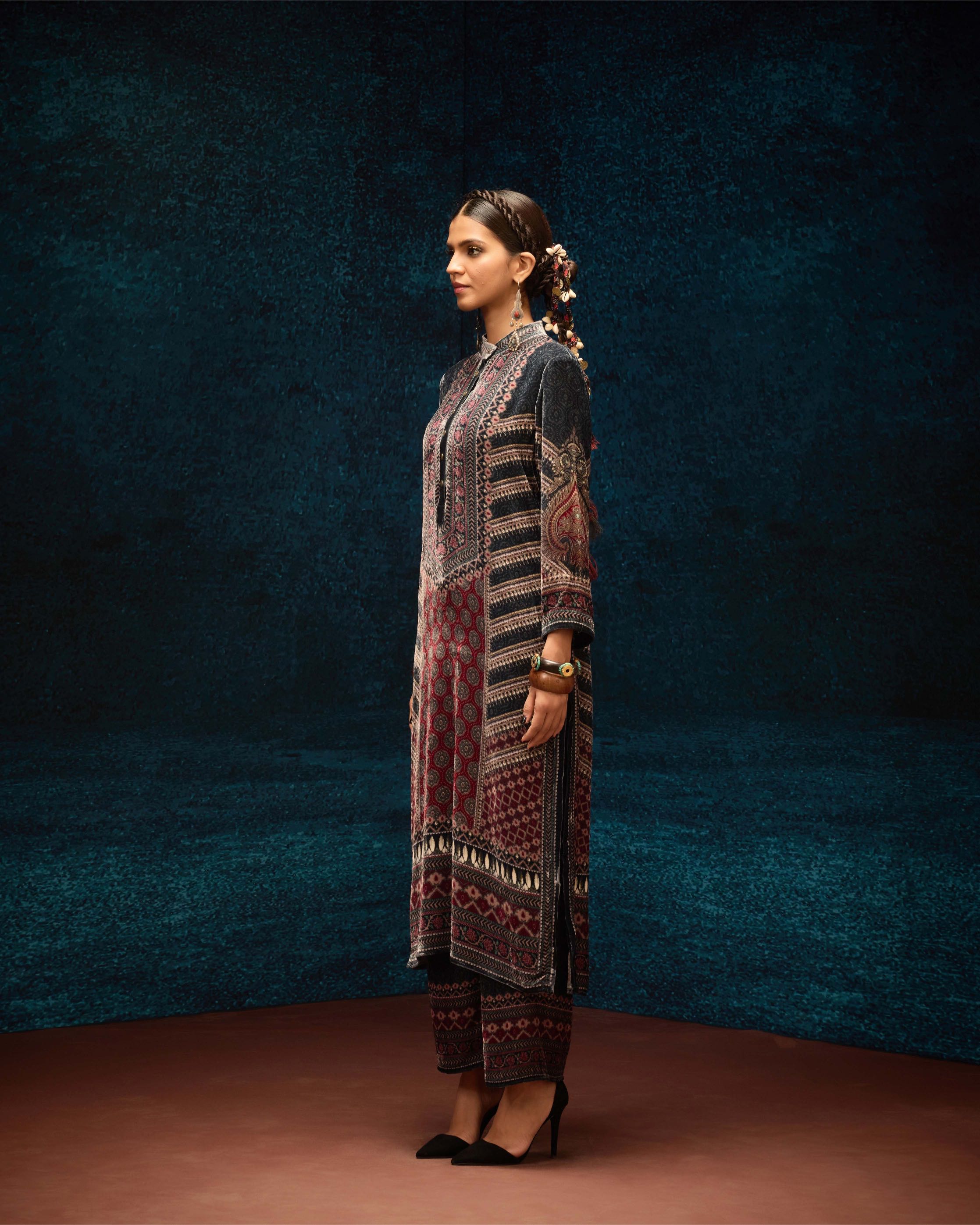 Ajrakh : Ramin - Black/Maroon