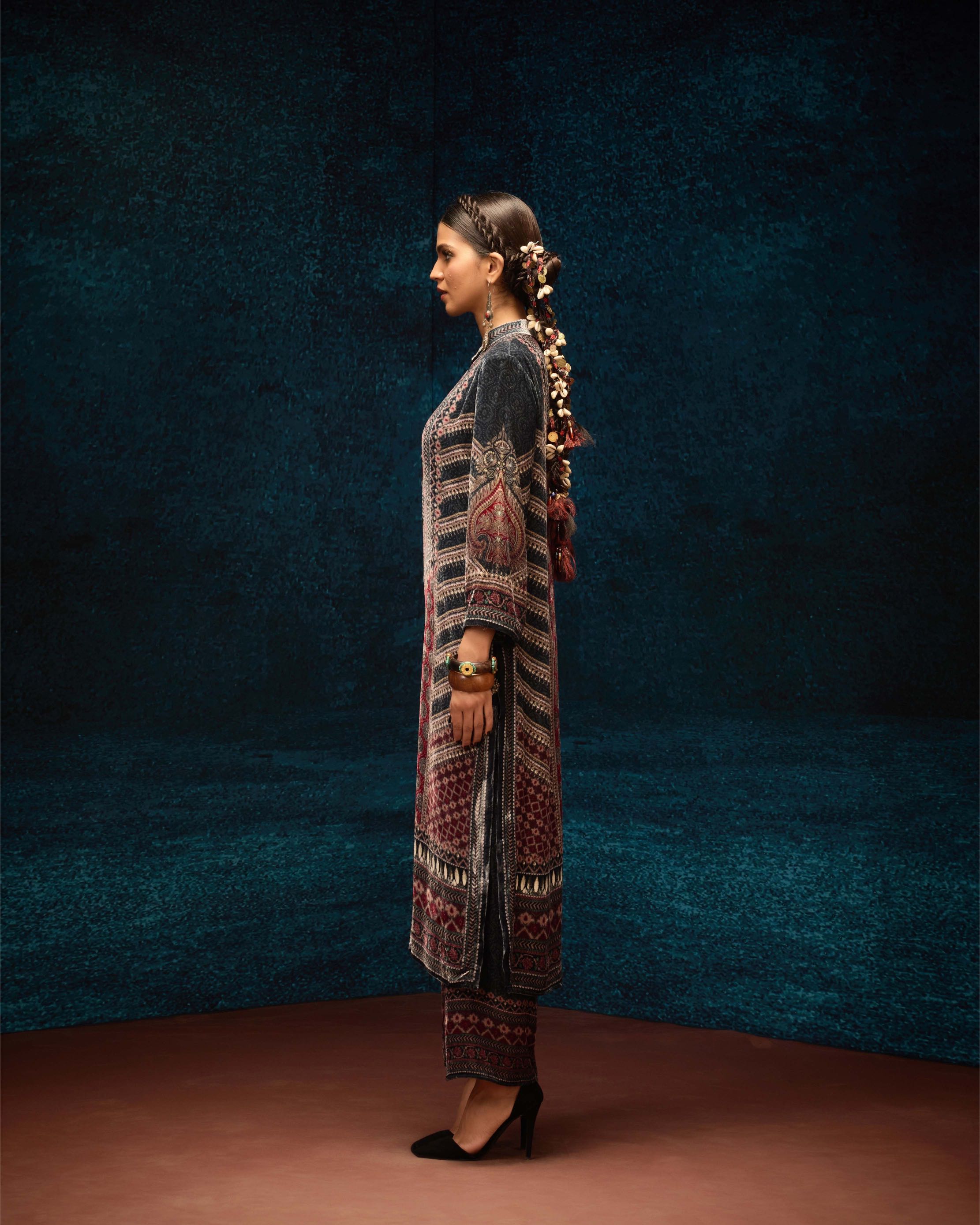 Ajrakh : Ramin - Black/Maroon