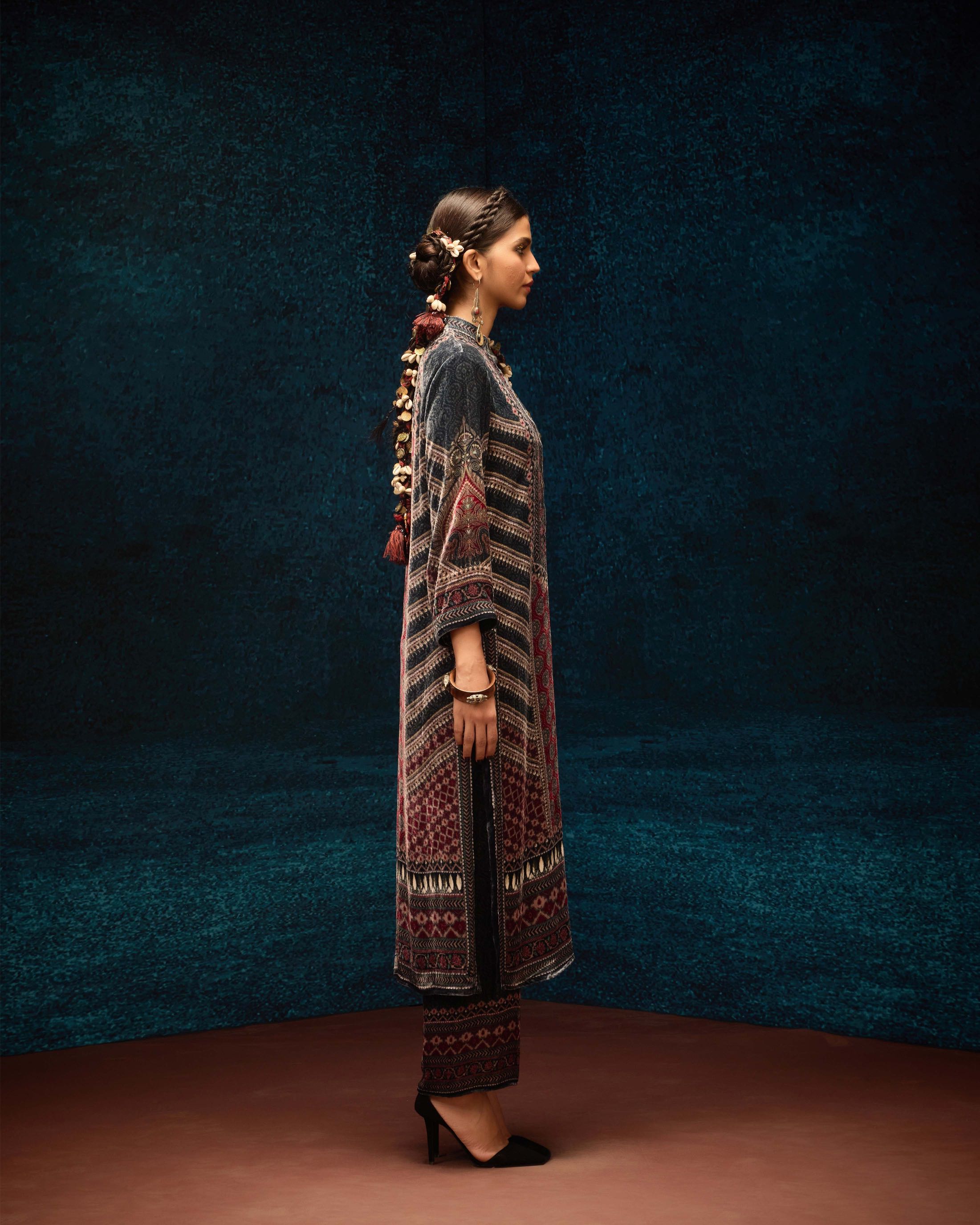 Ajrakh : Ramin - Black/Maroon