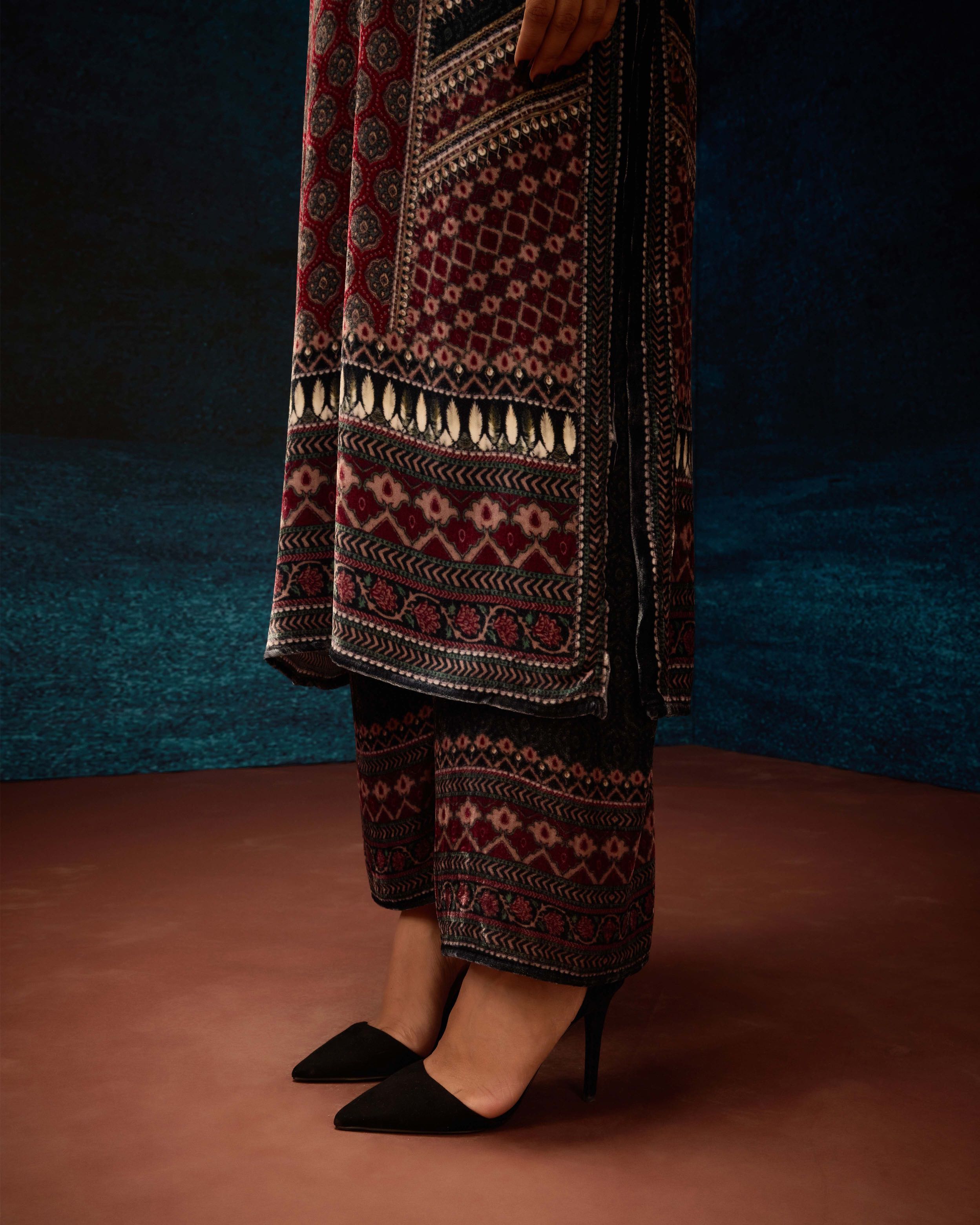 Ajrakh : Ramin - Black/Maroon