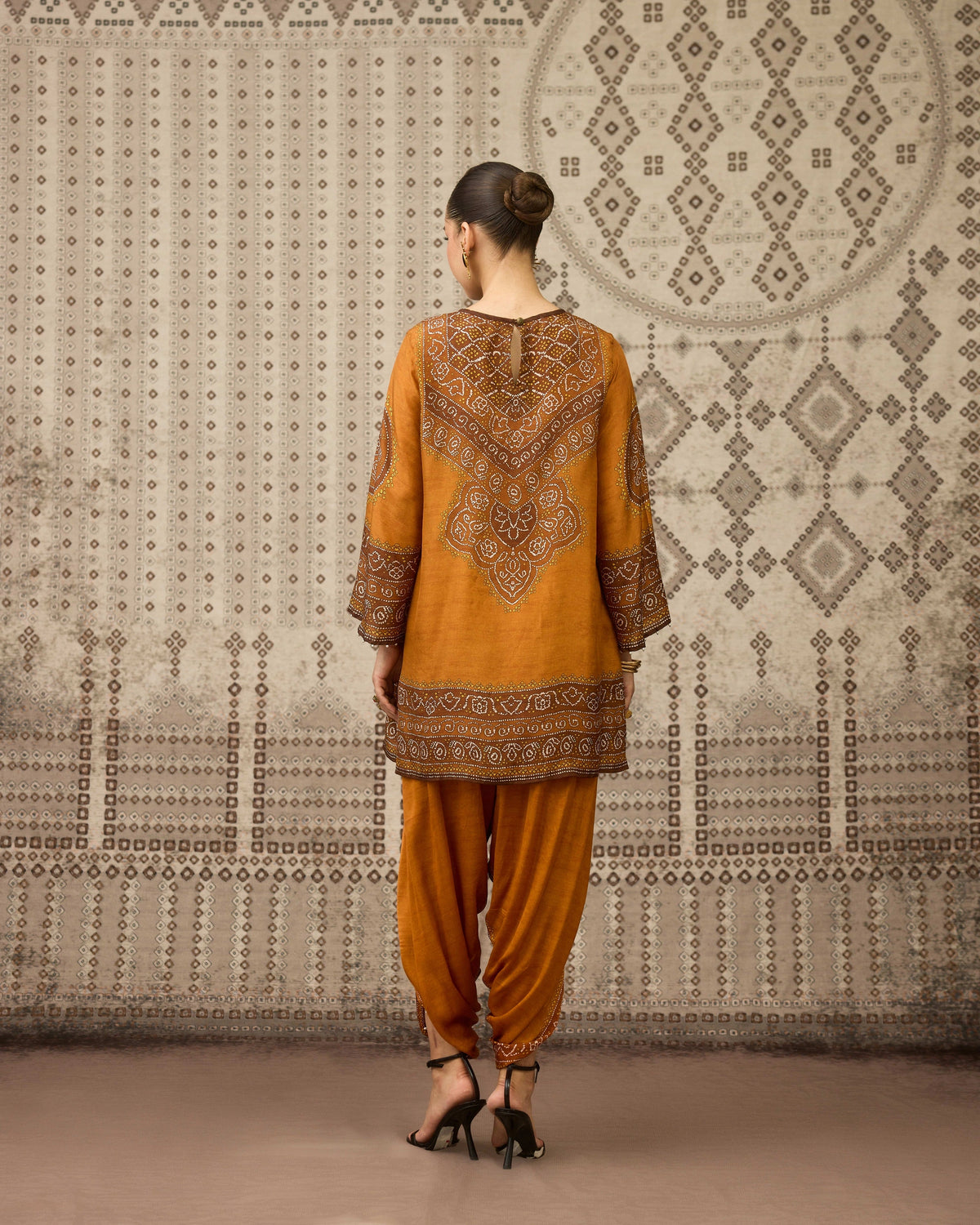 BANDHEJ : Resham