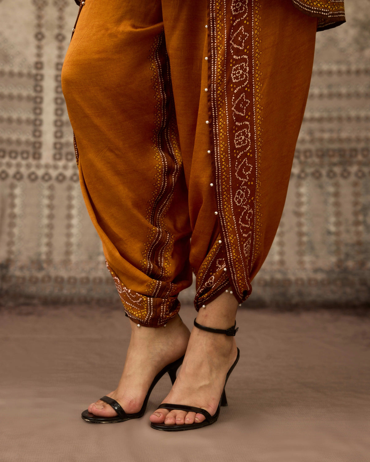 BANDHEJ : Resham
