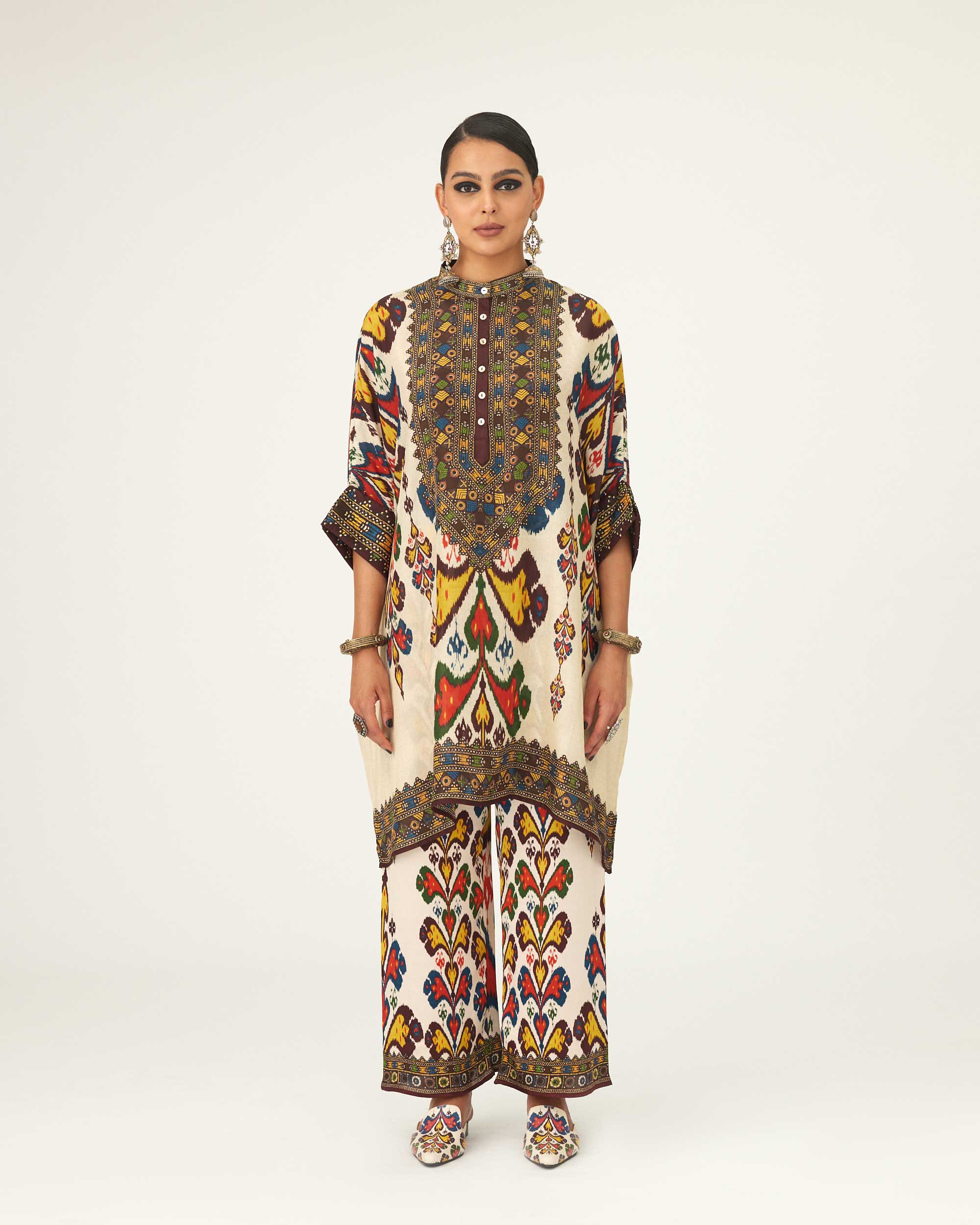 Morocco : Chanel 36" - Beige