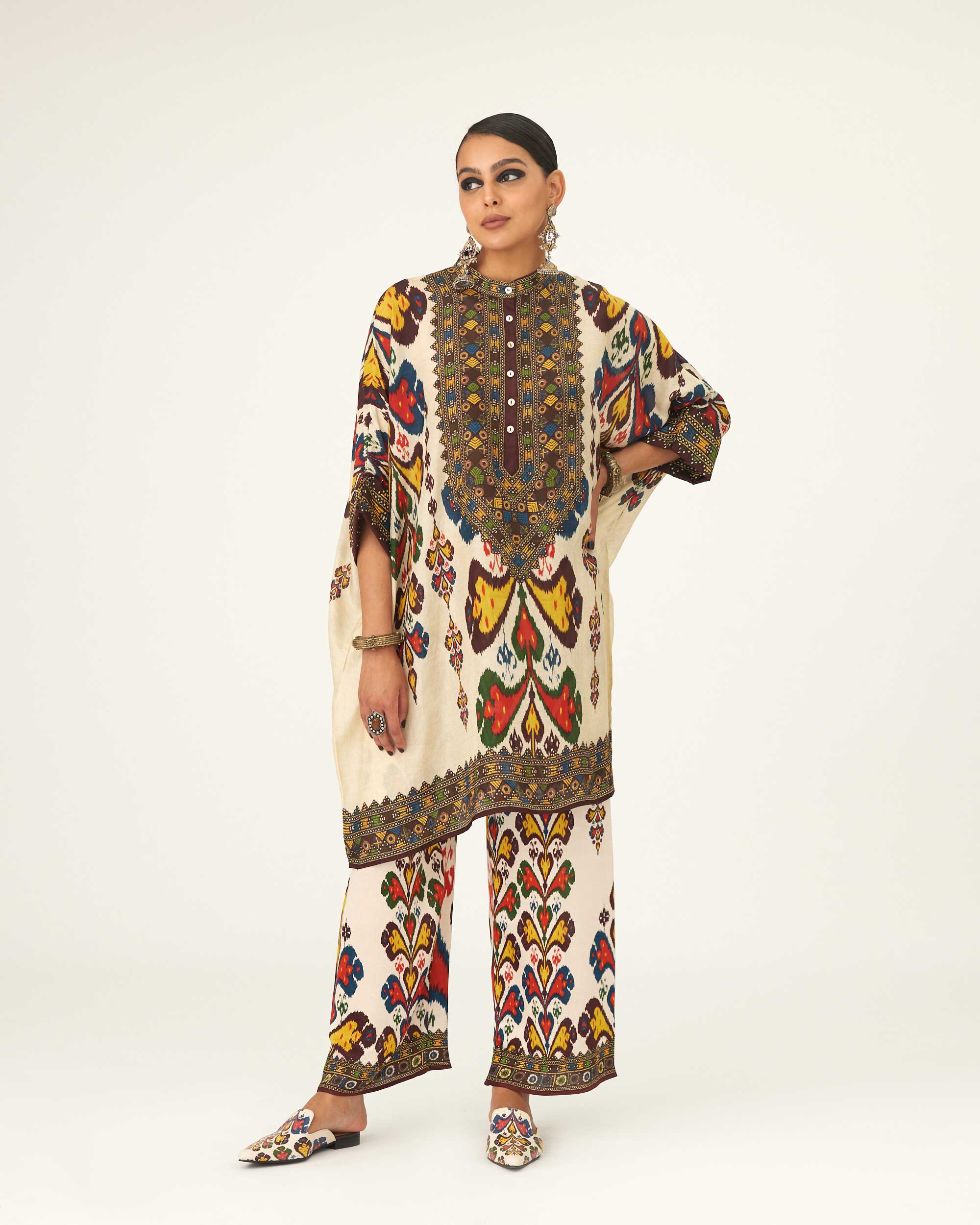 Morocco : Chanel 36" - Beige