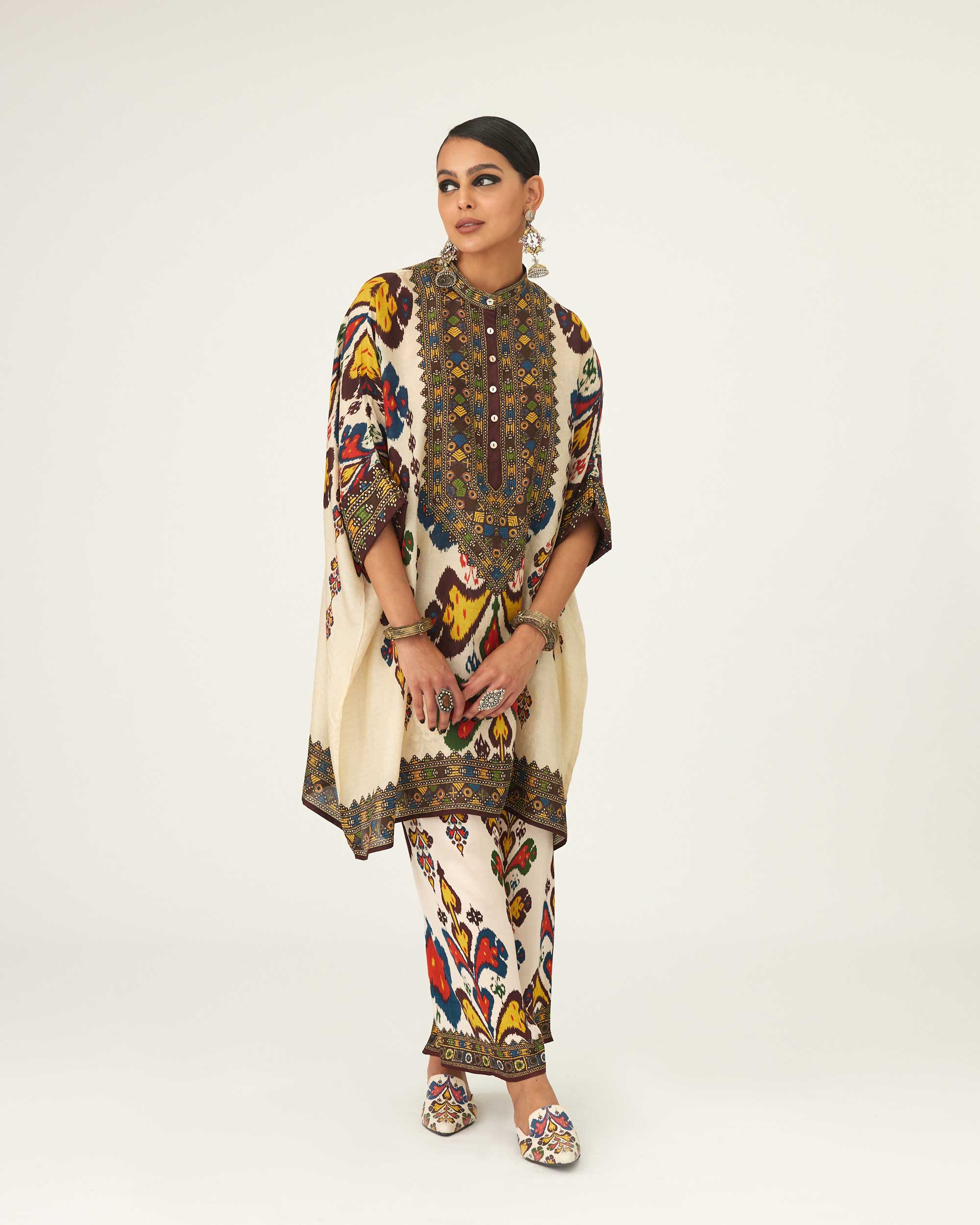 Morocco : Chanel 36" - Beige