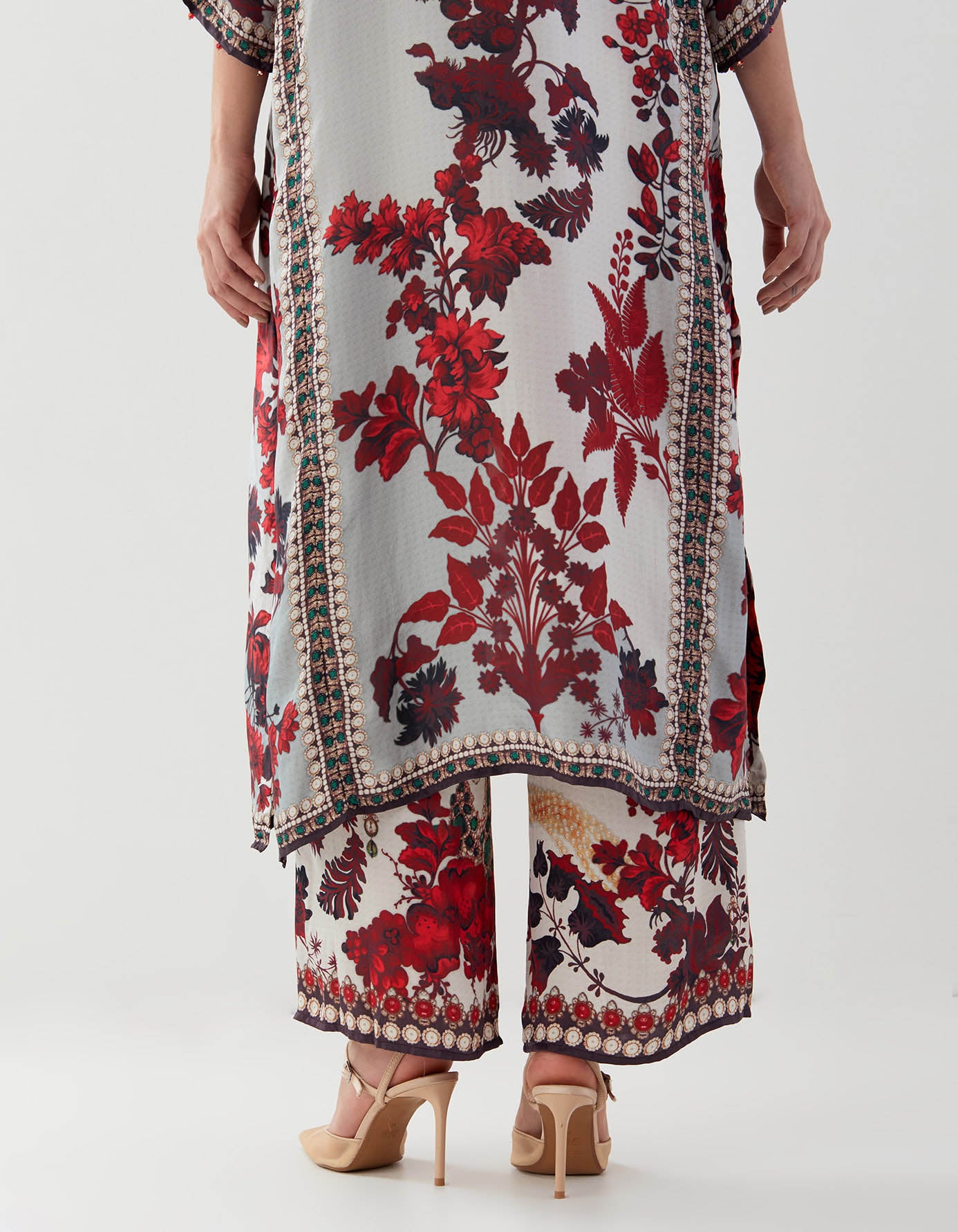 Nizam : Ghazala - Ivory/Red