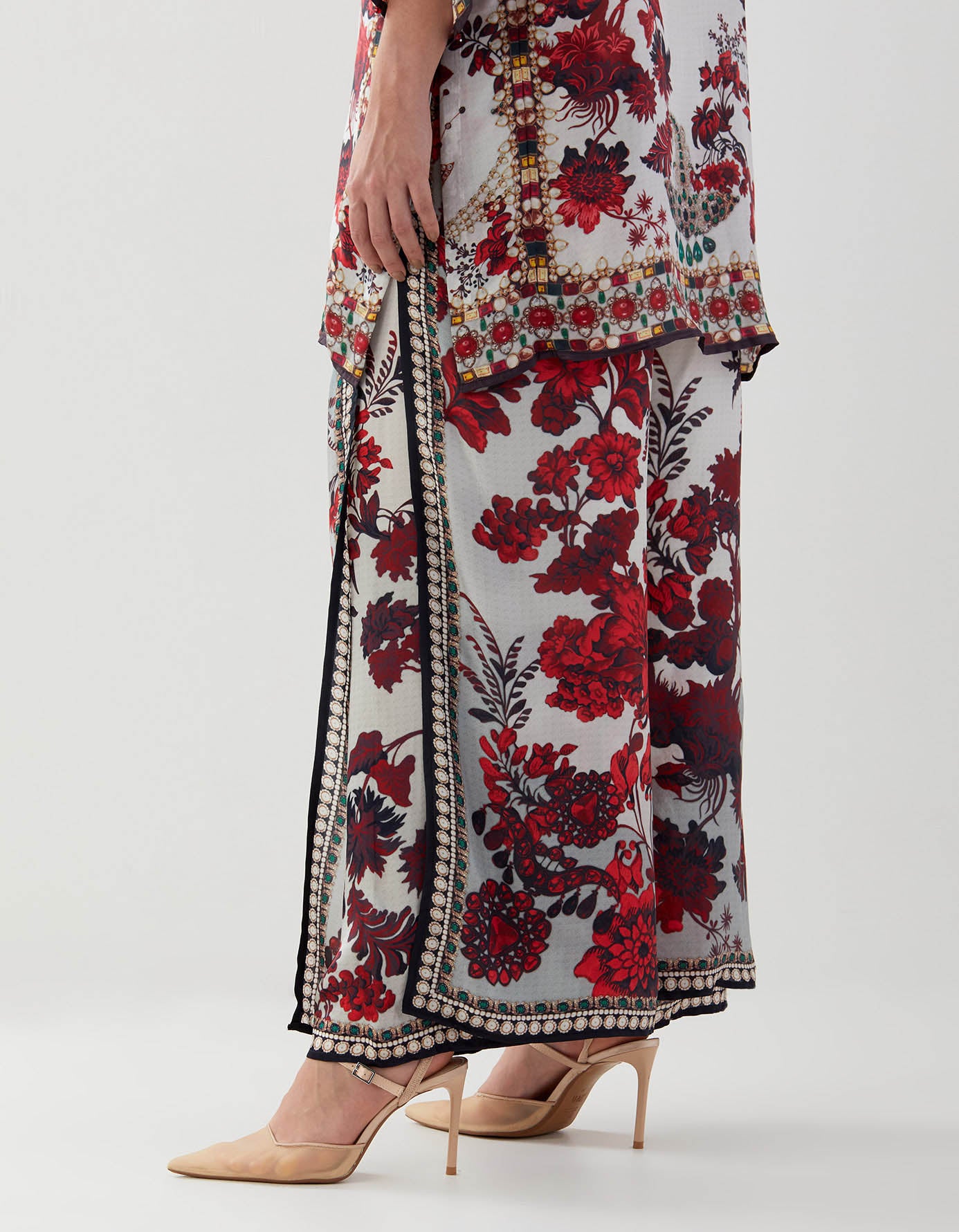 Nizam : Ghazal/Gloria - Ivory/Red