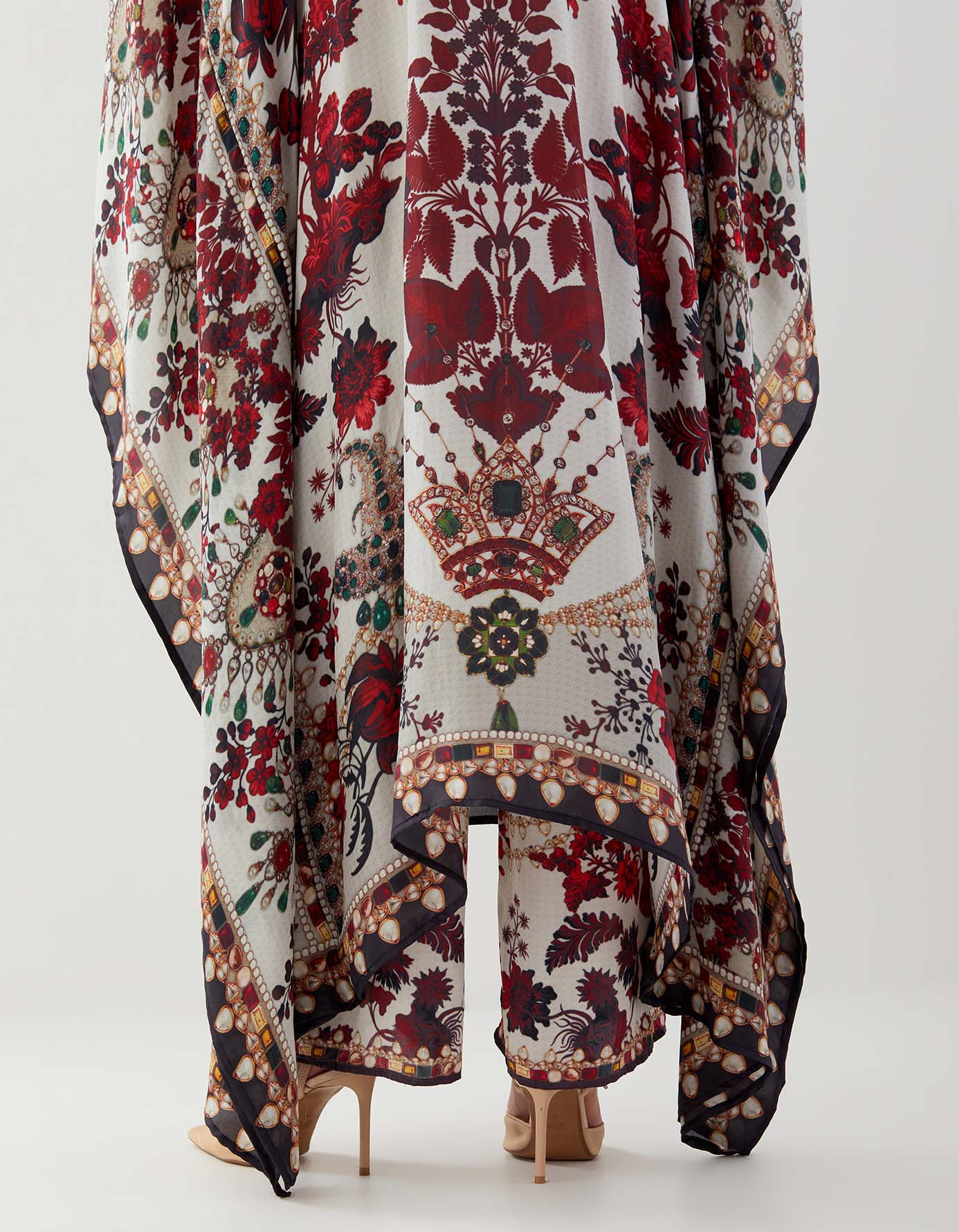 Nizam : Sharifa - Ivory/Red