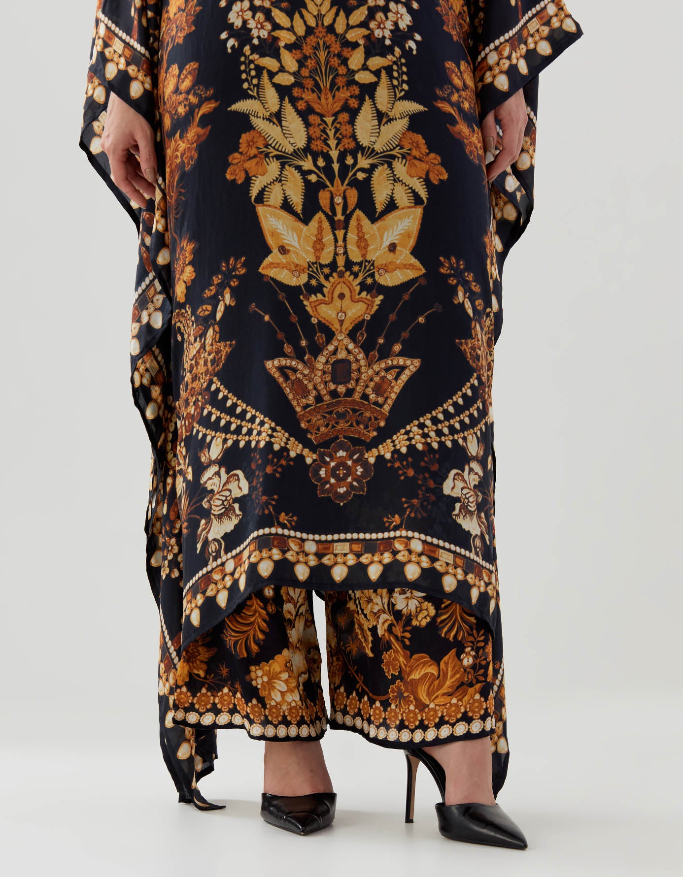 Nizam : Sharifa - Black/Gold