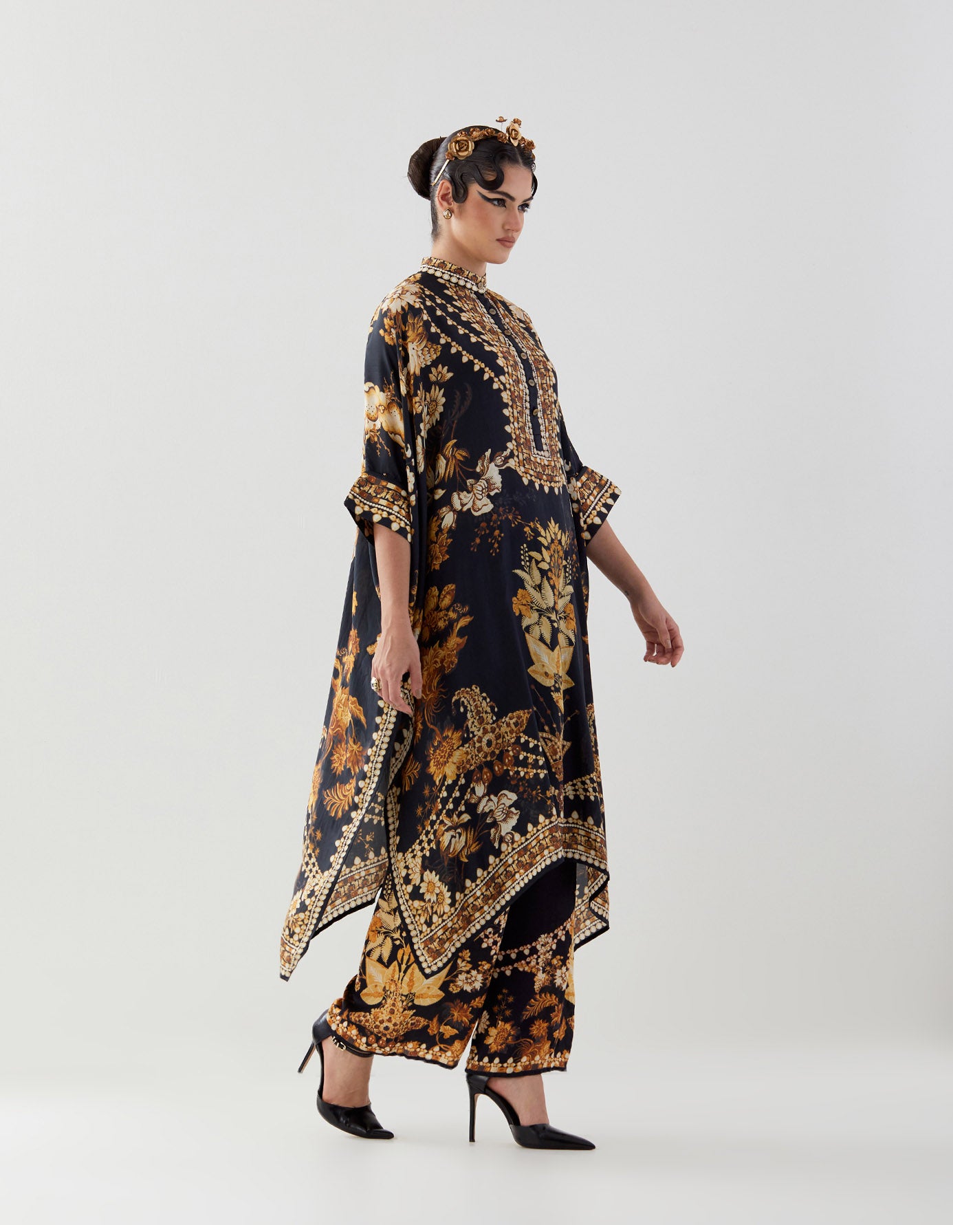 Nizam : Chantelle - Black/Gold