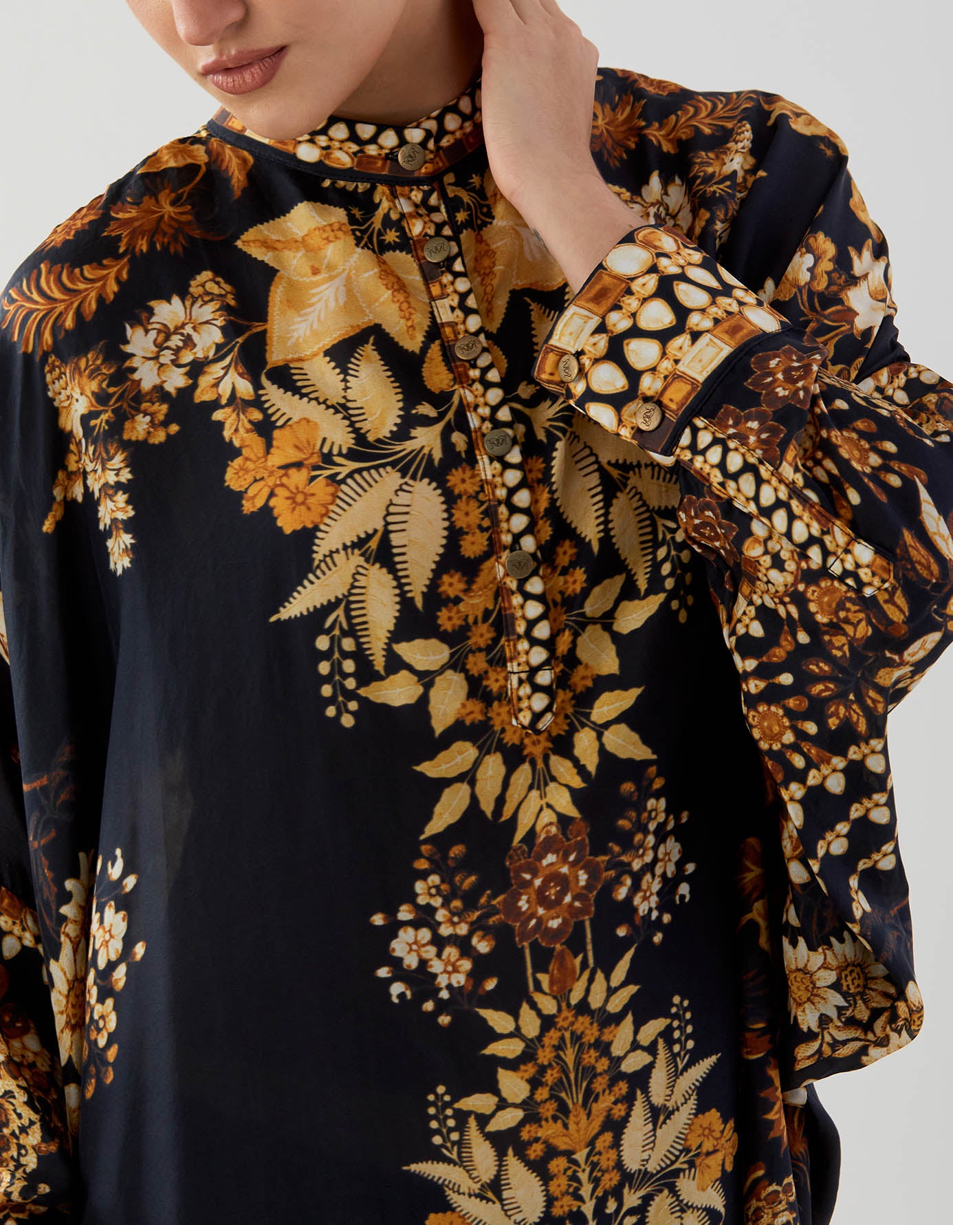 Nizam : Mabel - Black/Gold