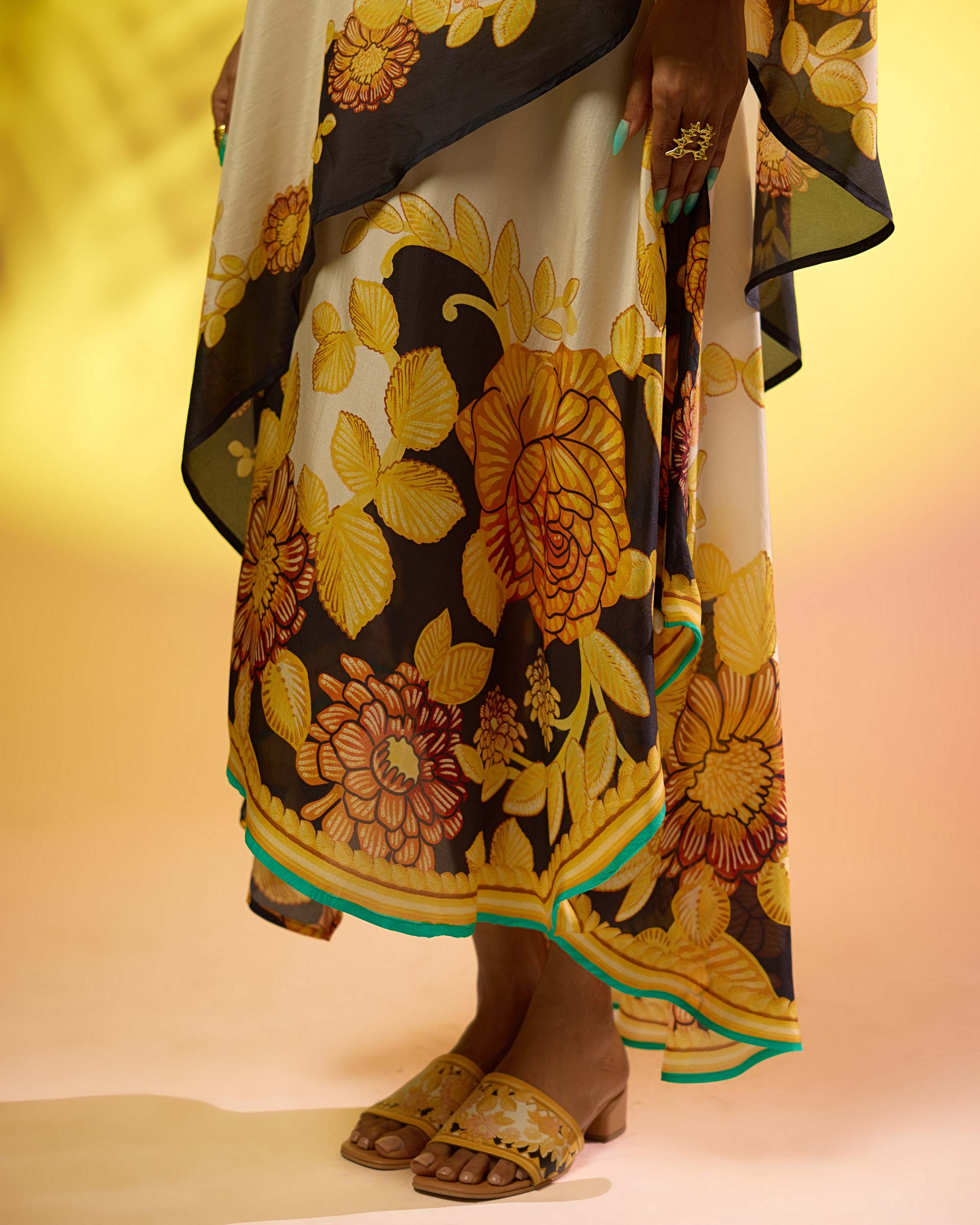 Jamaica : Kamini - Ivory/Yellow