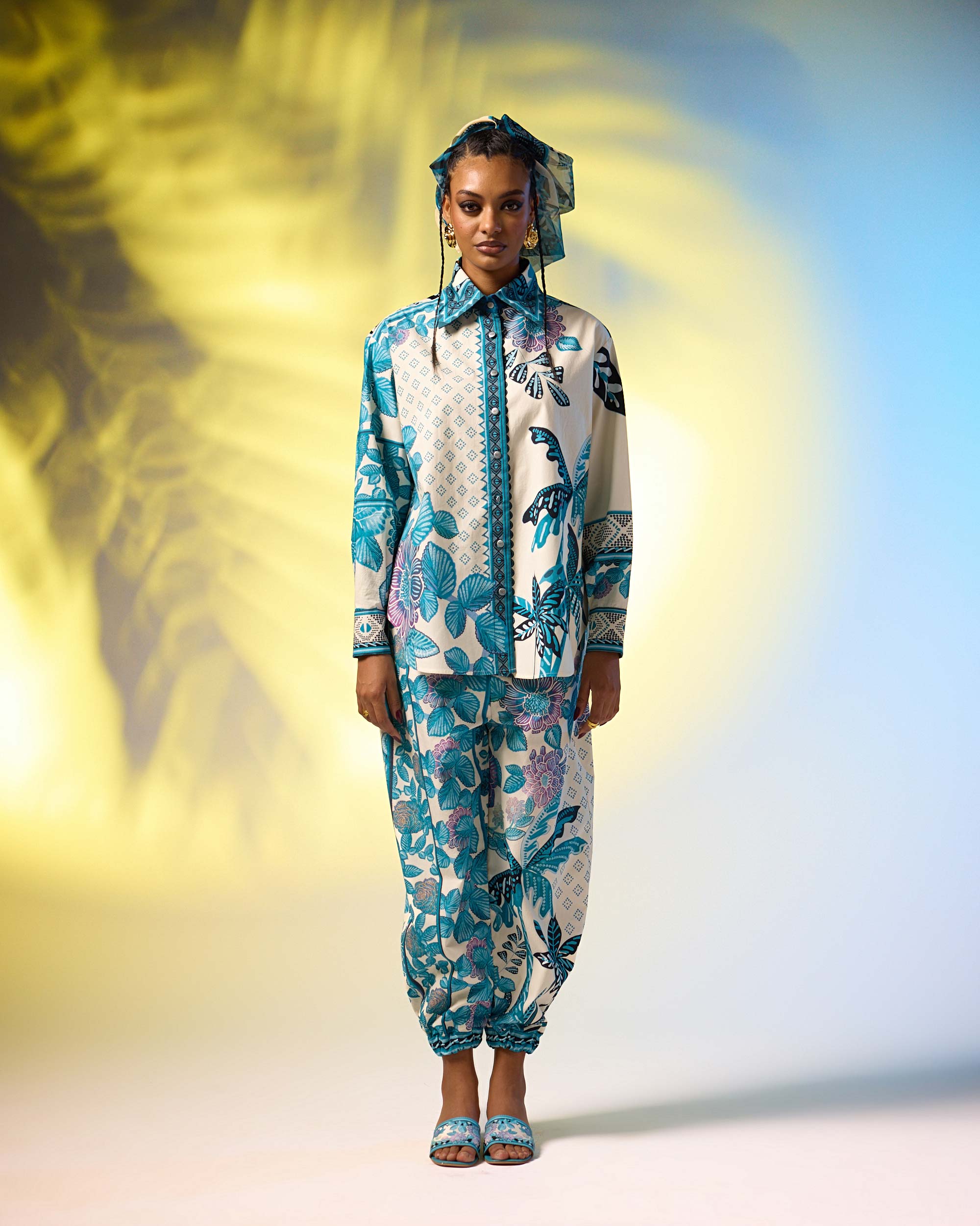 Jamaica : Ferhana - Ivory/Blue