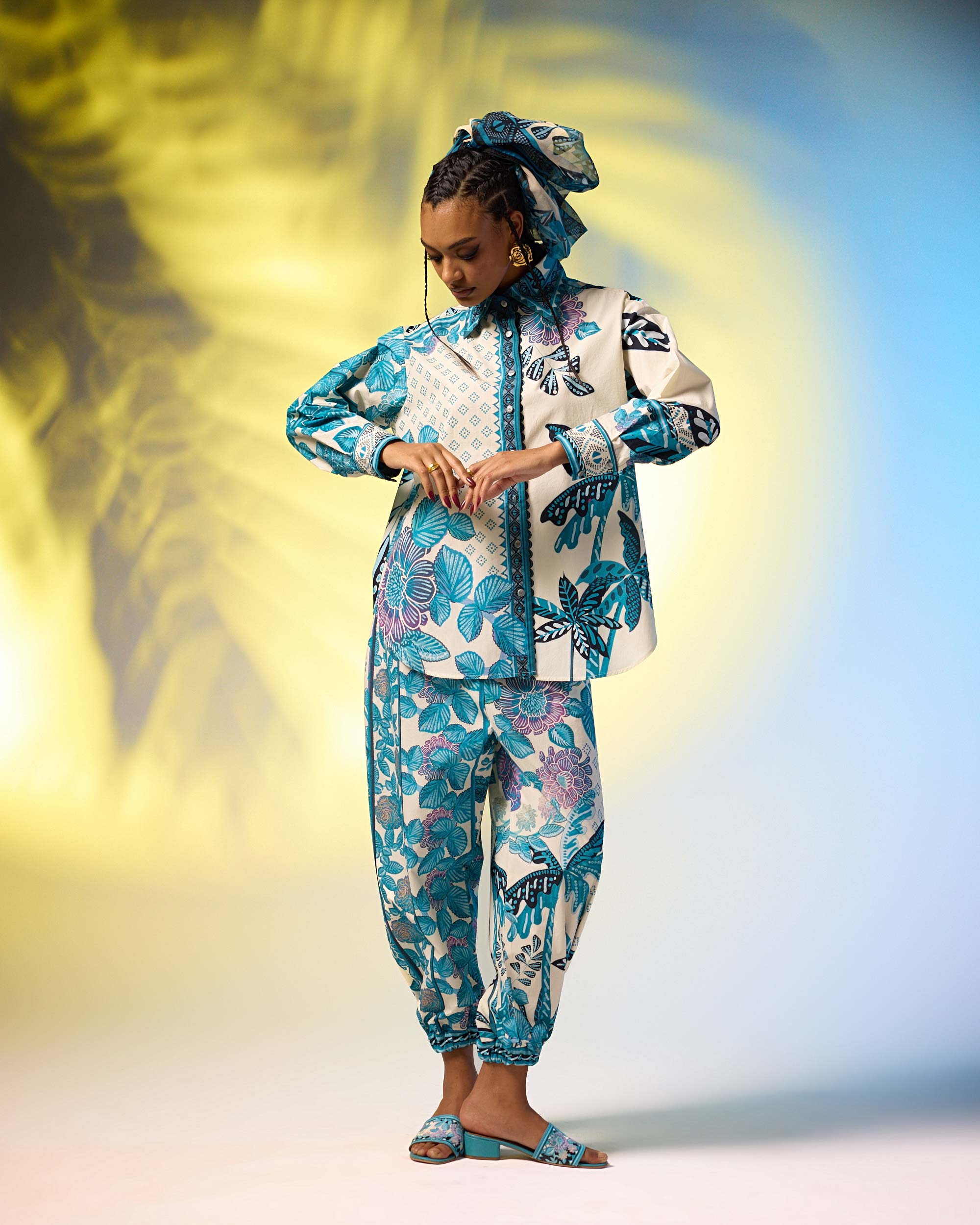 Jamaica : Ferhana - Ivory/Blue