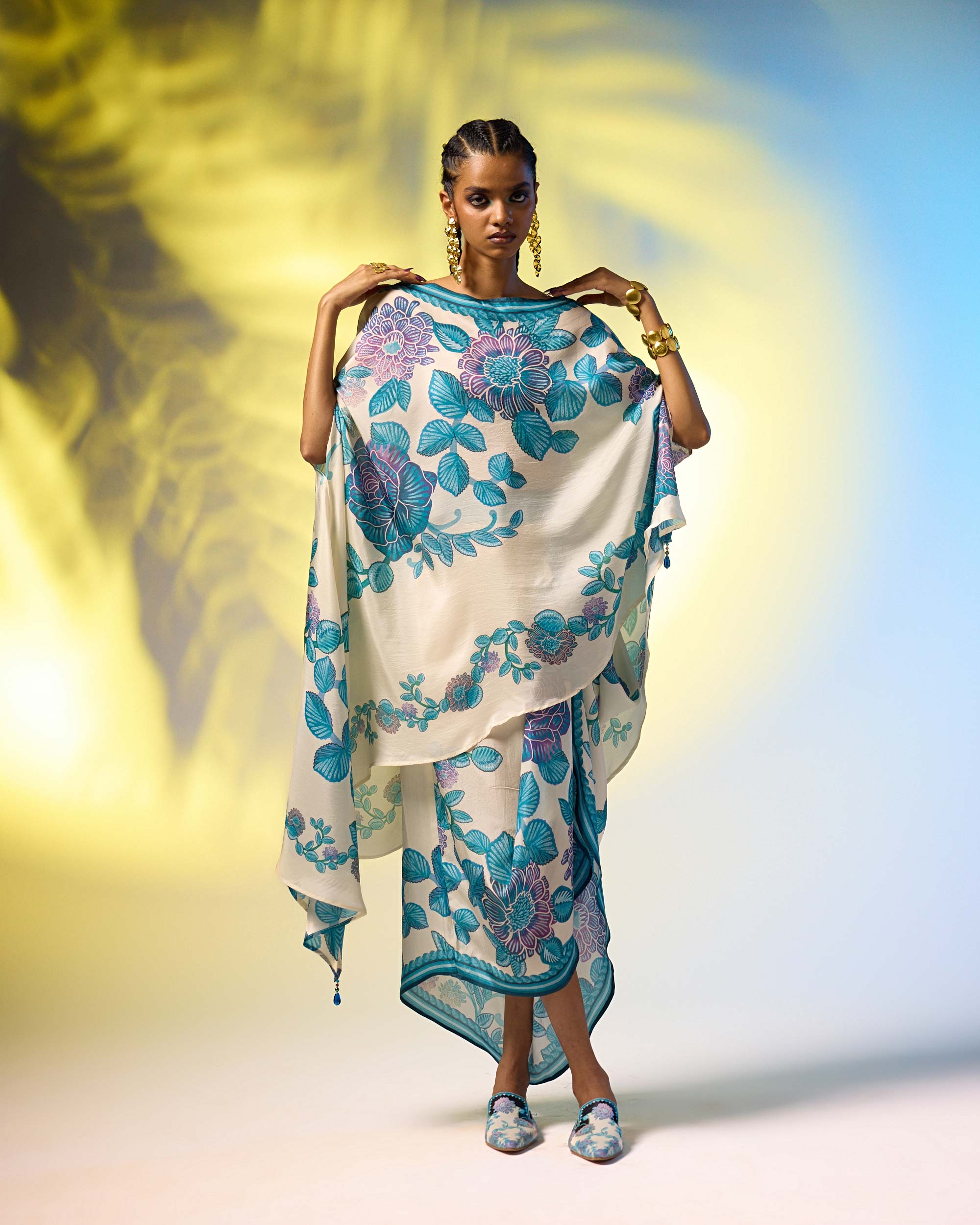 Jamaica : Kamini - Ivory/Blue
