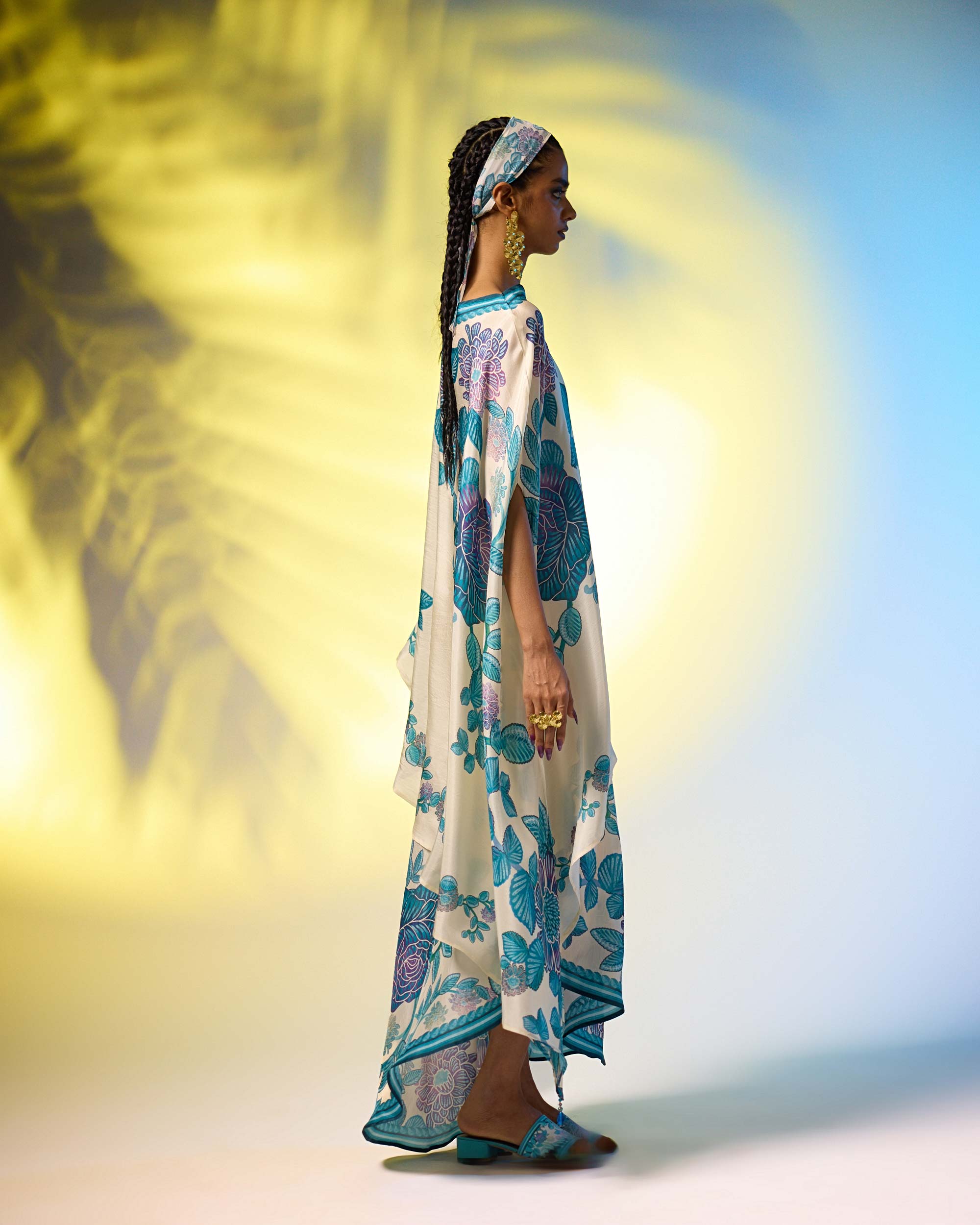 Jamaica : Kamini - Ivory/Blue