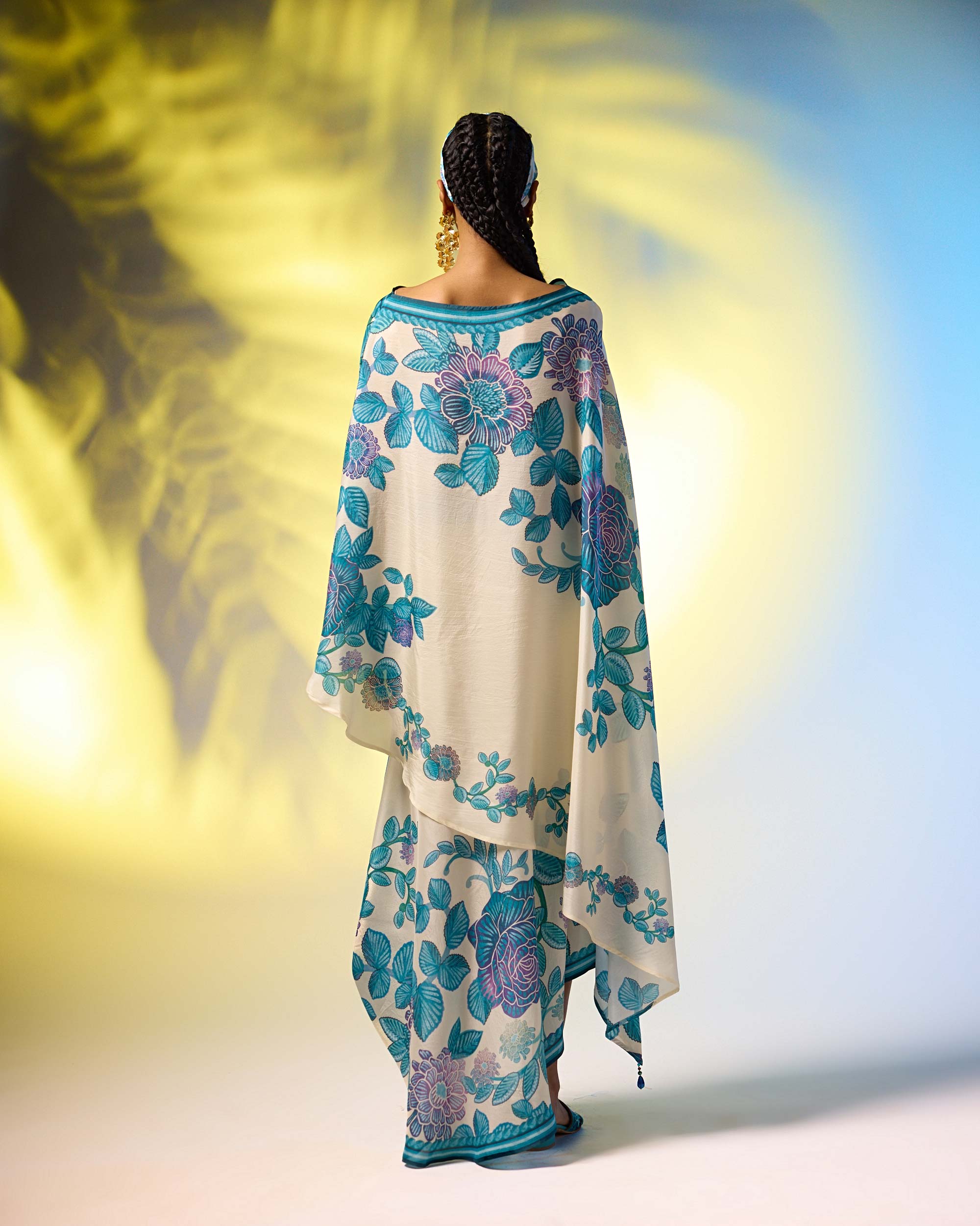 Jamaica : Kamini - Ivory/Blue