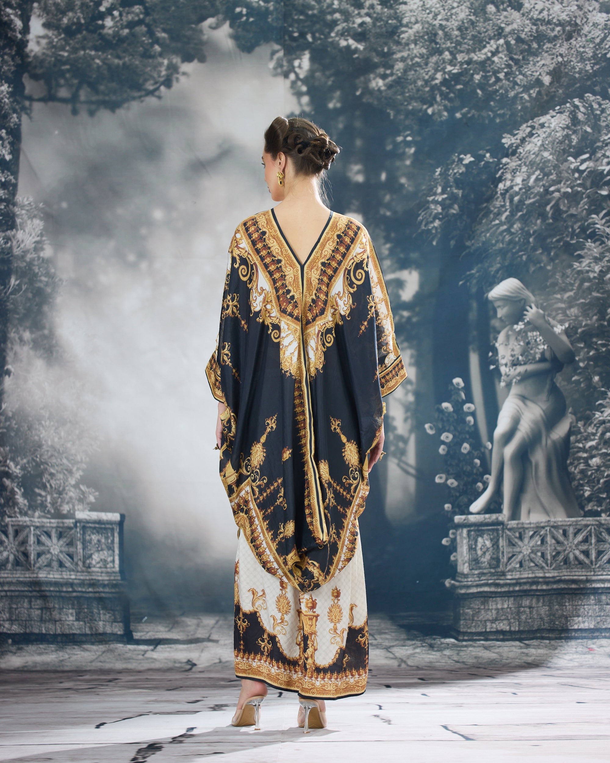Rome : Dalilah/Surilee - Black/Gold
