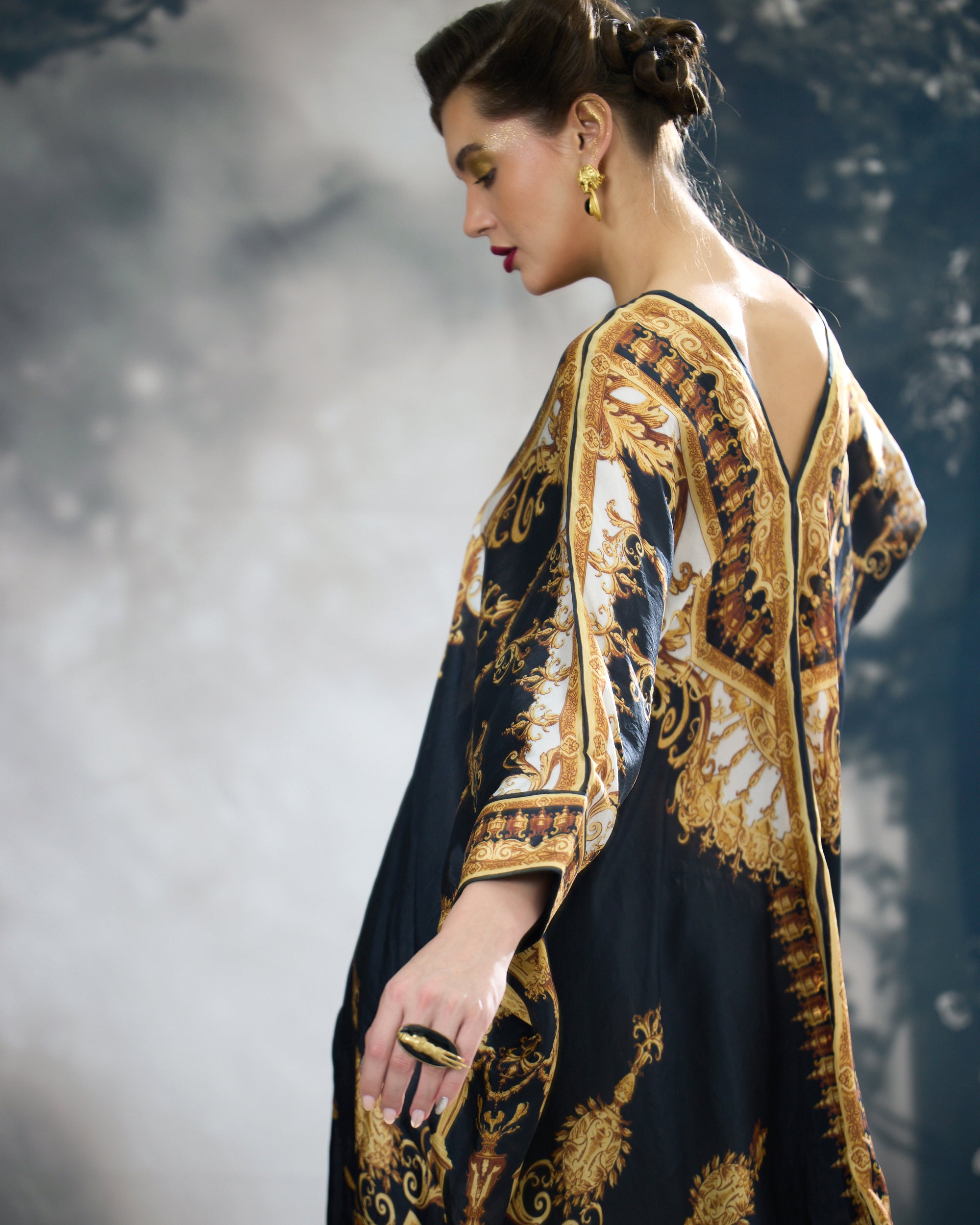 Rome : Dalilah/Surilee - Black/Gold