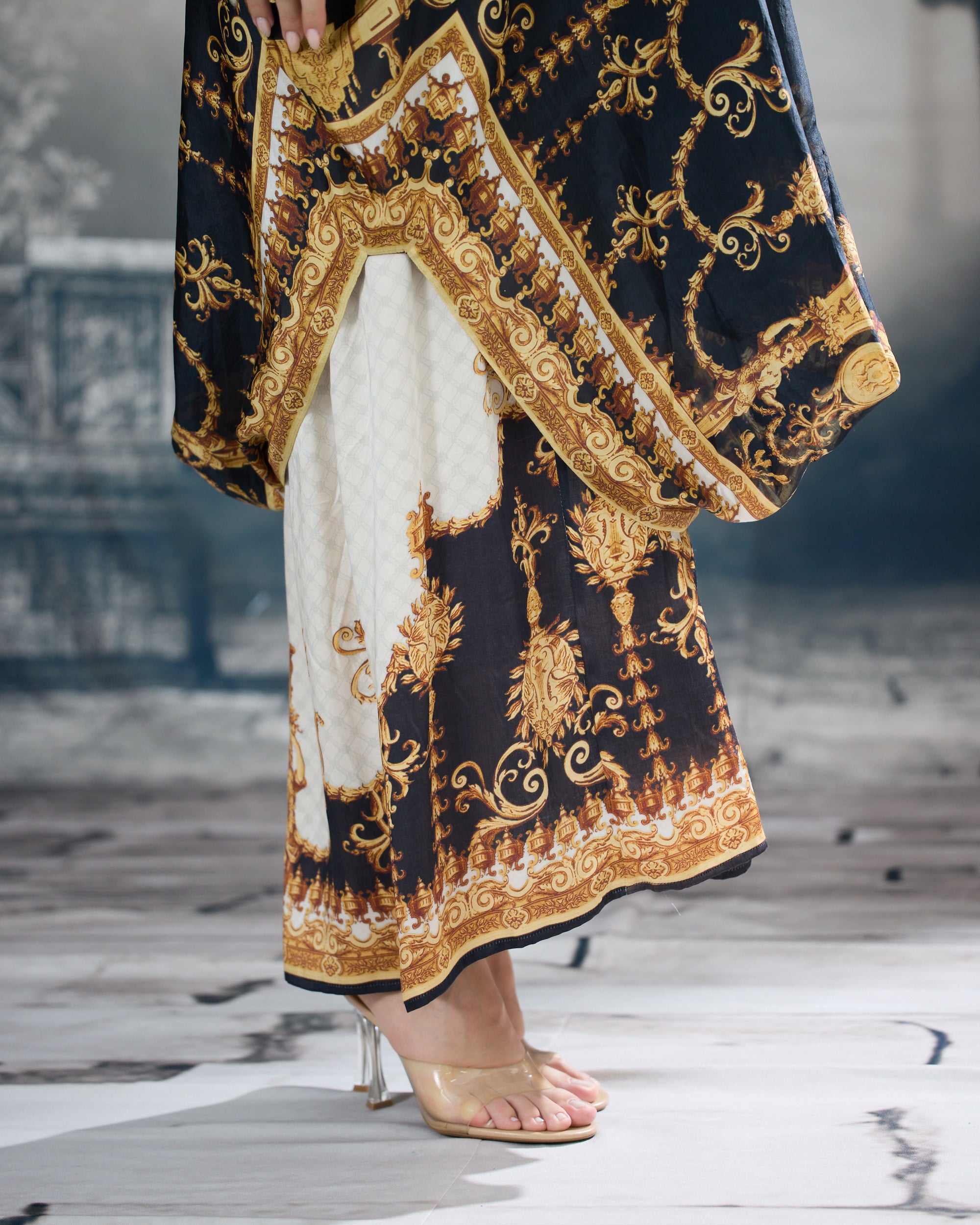 Rome : Dalilah/Surilee - Black/Gold