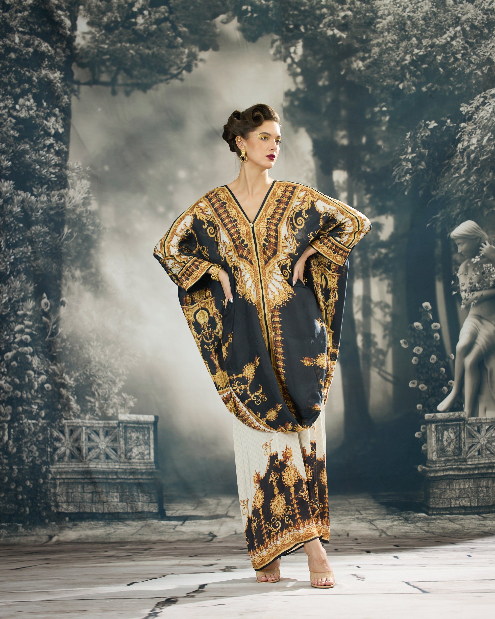 Rome : Dalilah/Surilee - Black/Gold
