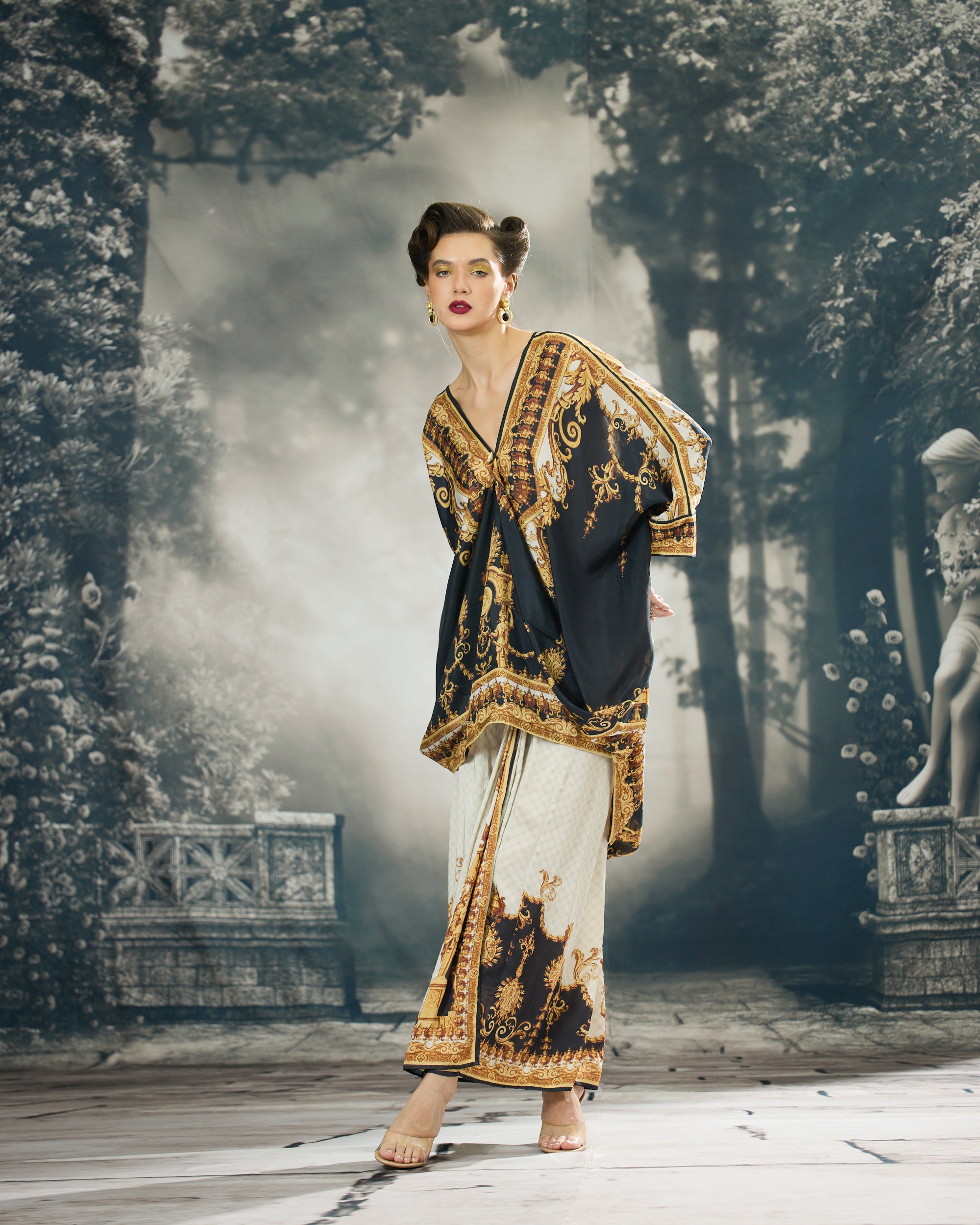Rome : Dalilah/Surilee - Black/Gold