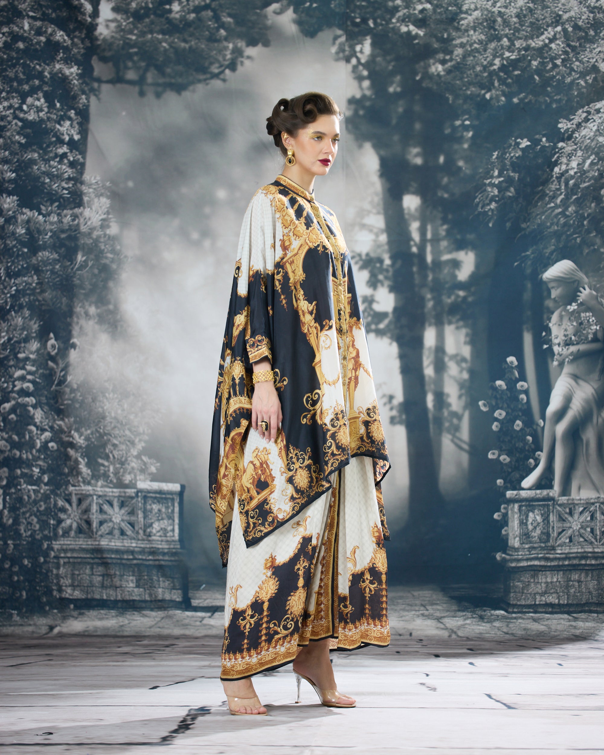 Rome : Dakota/Surilee - Black/Gold