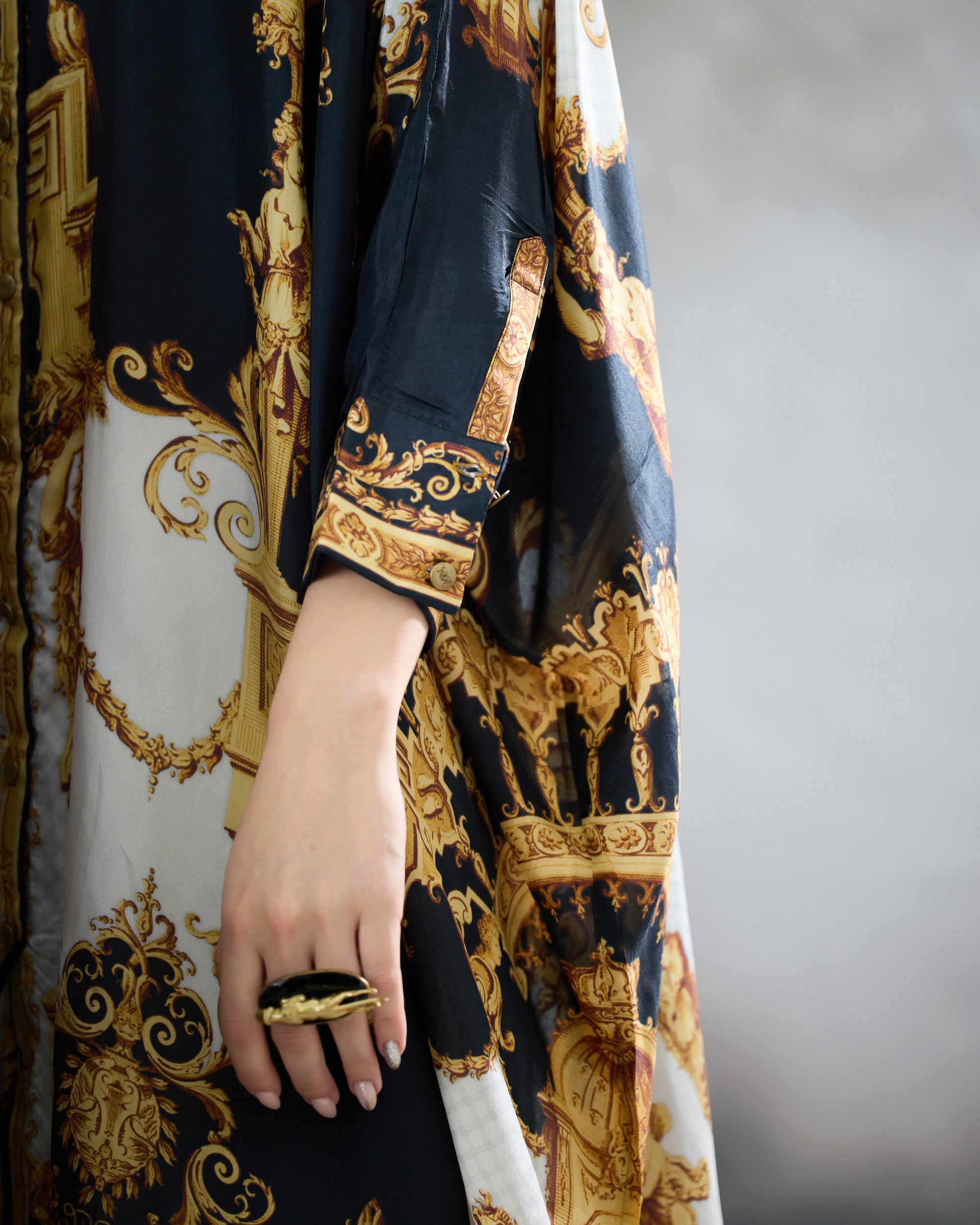 Rome : Dakota/Surilee - Black/Gold