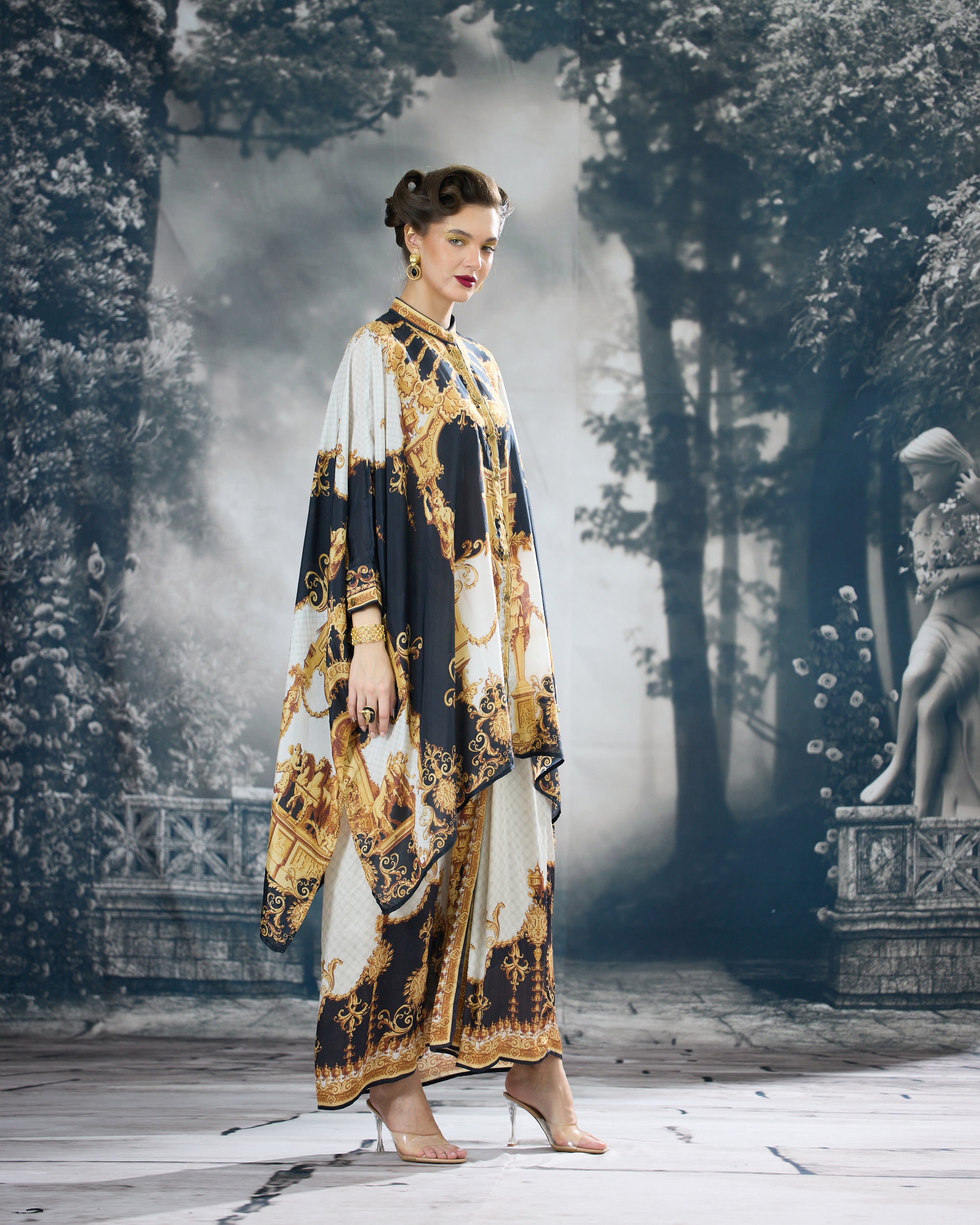 Rome : Dakota/Surilee - Black/Gold