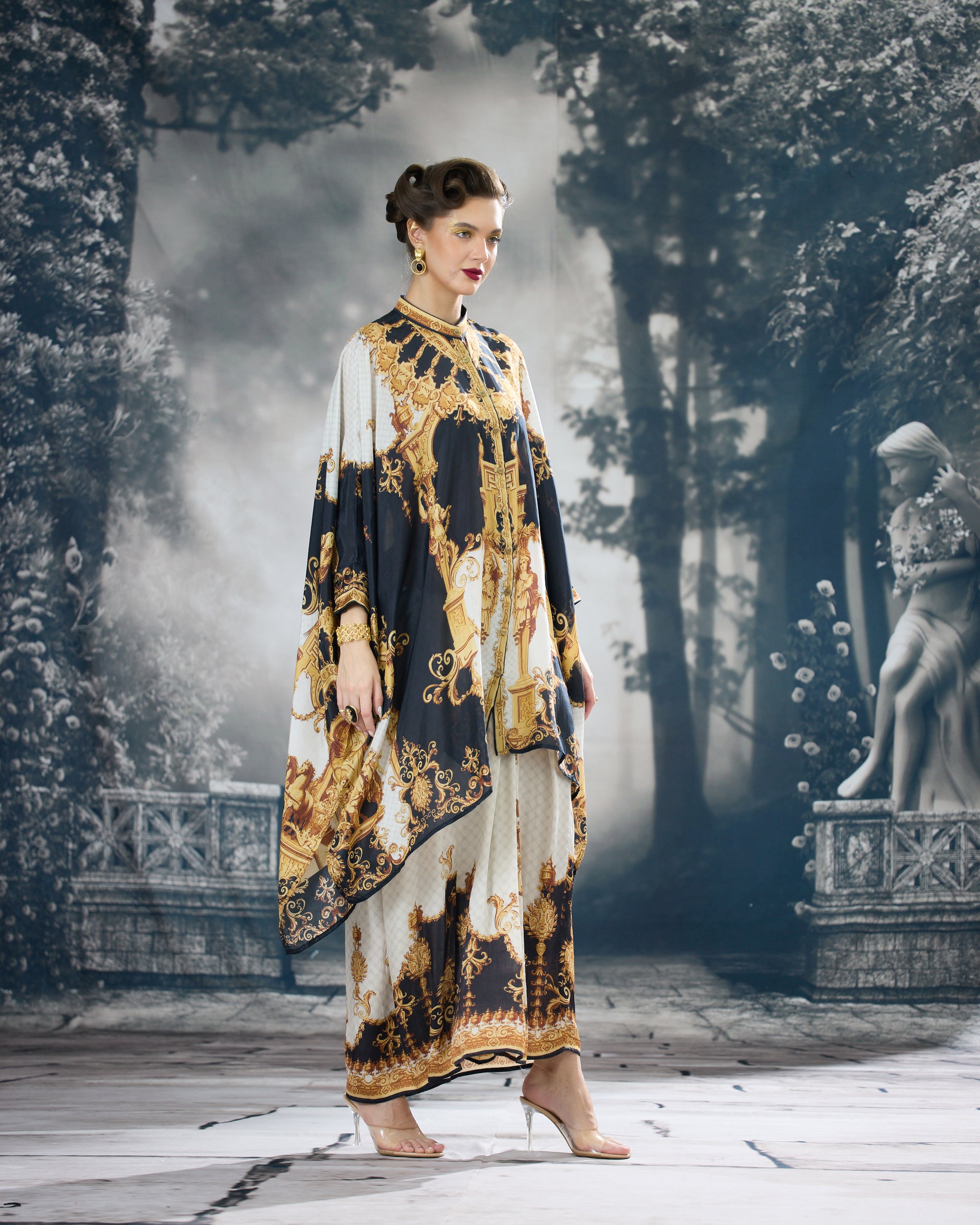 Rome : Dakota/Surilee - Black/Gold