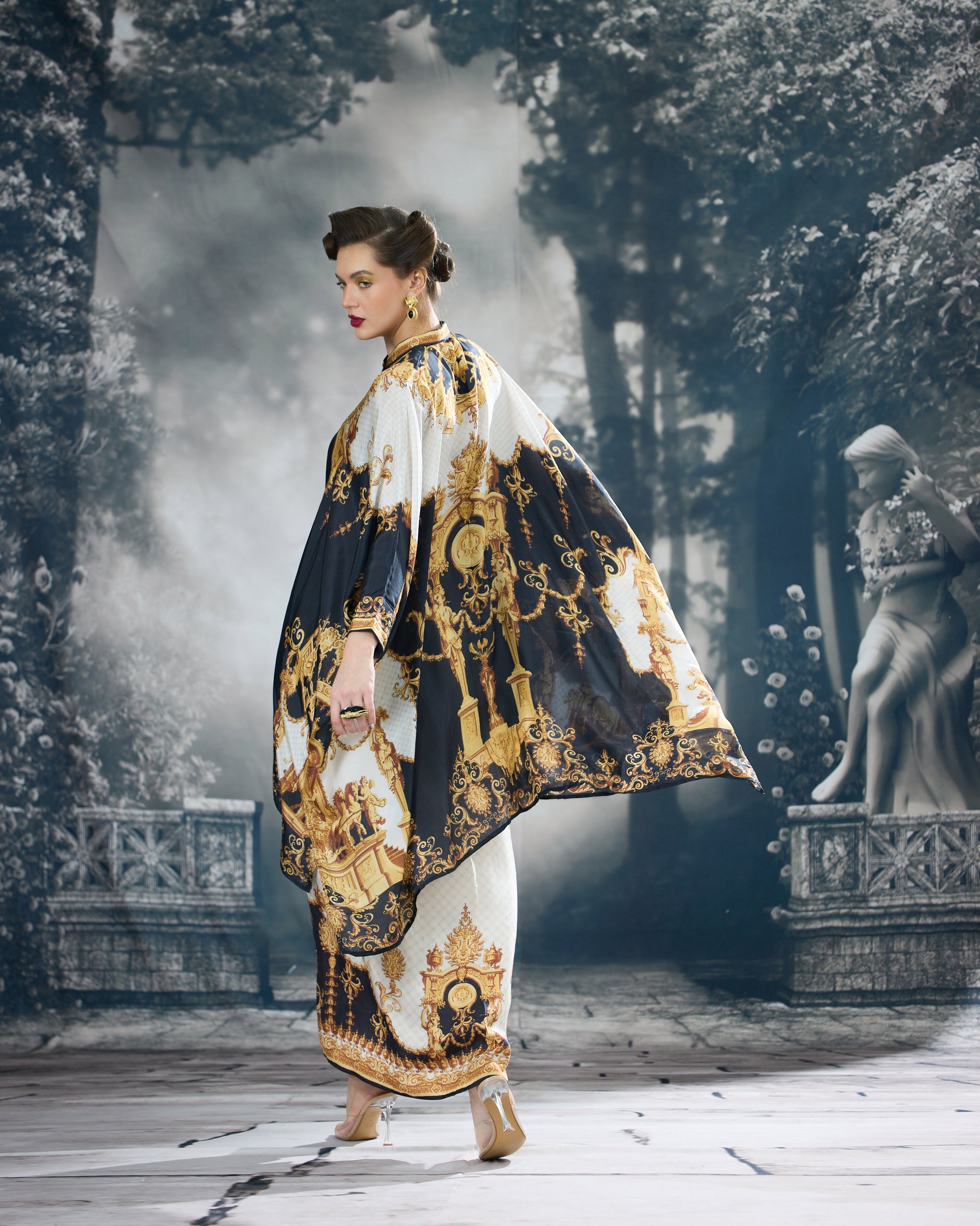 Rome : Dakota/Surilee - Black/Gold