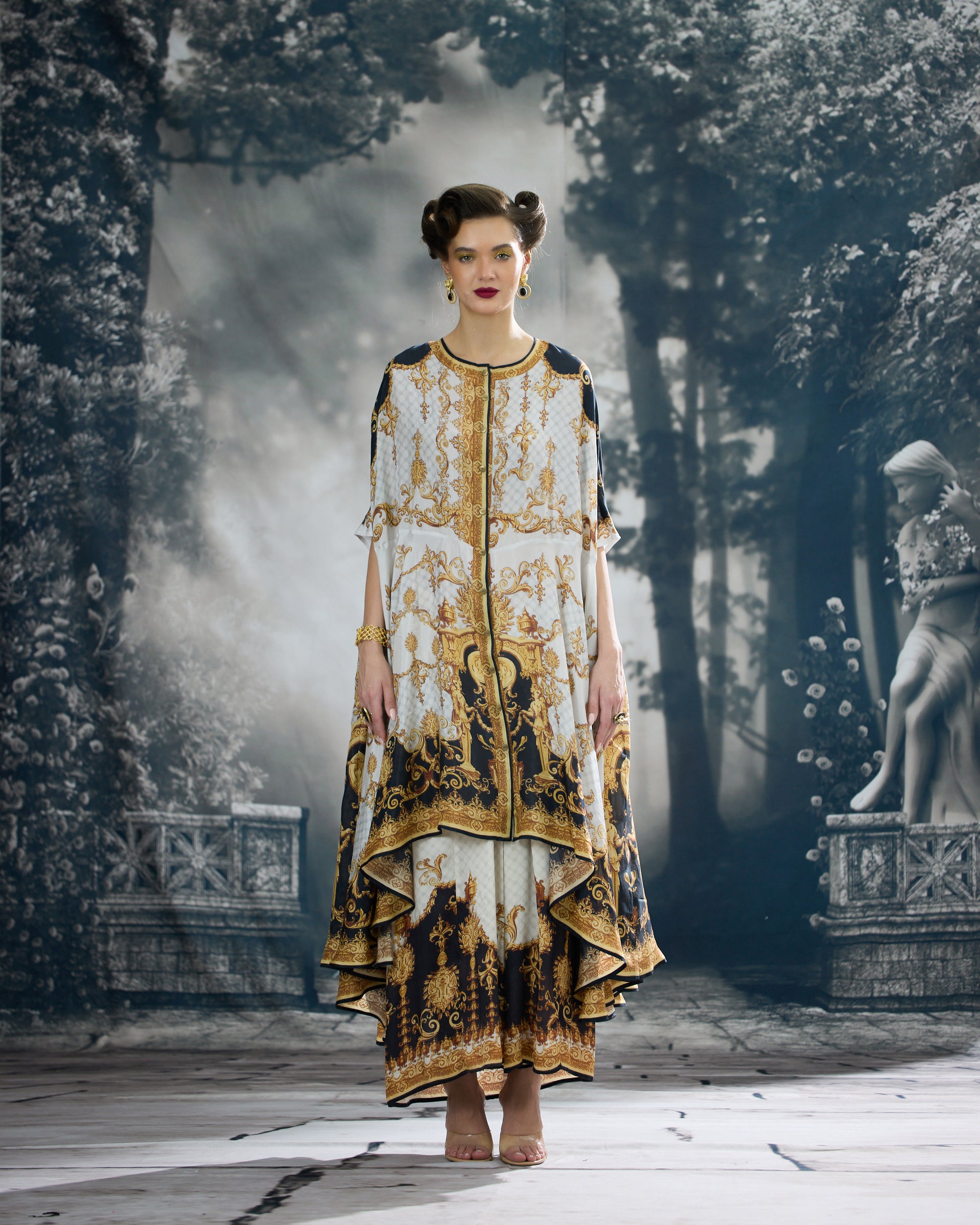 Rome : Caprice/Surilee - Black/Gold