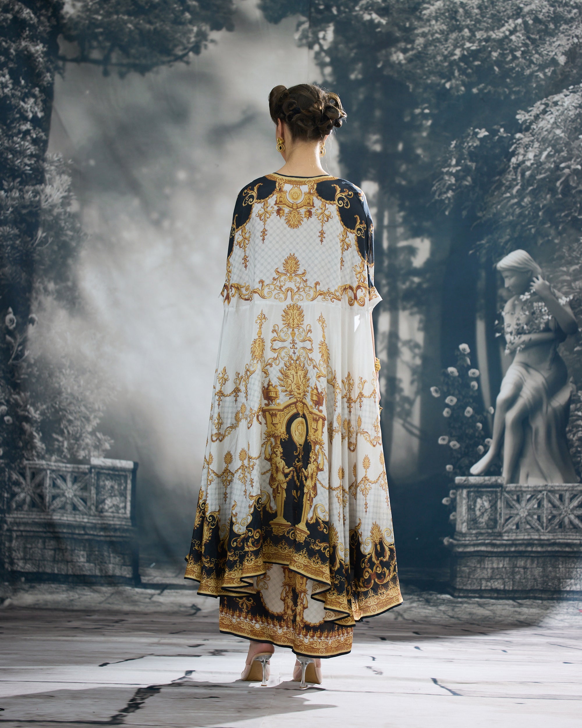 Rome : Caprice/Surilee - Black/Gold