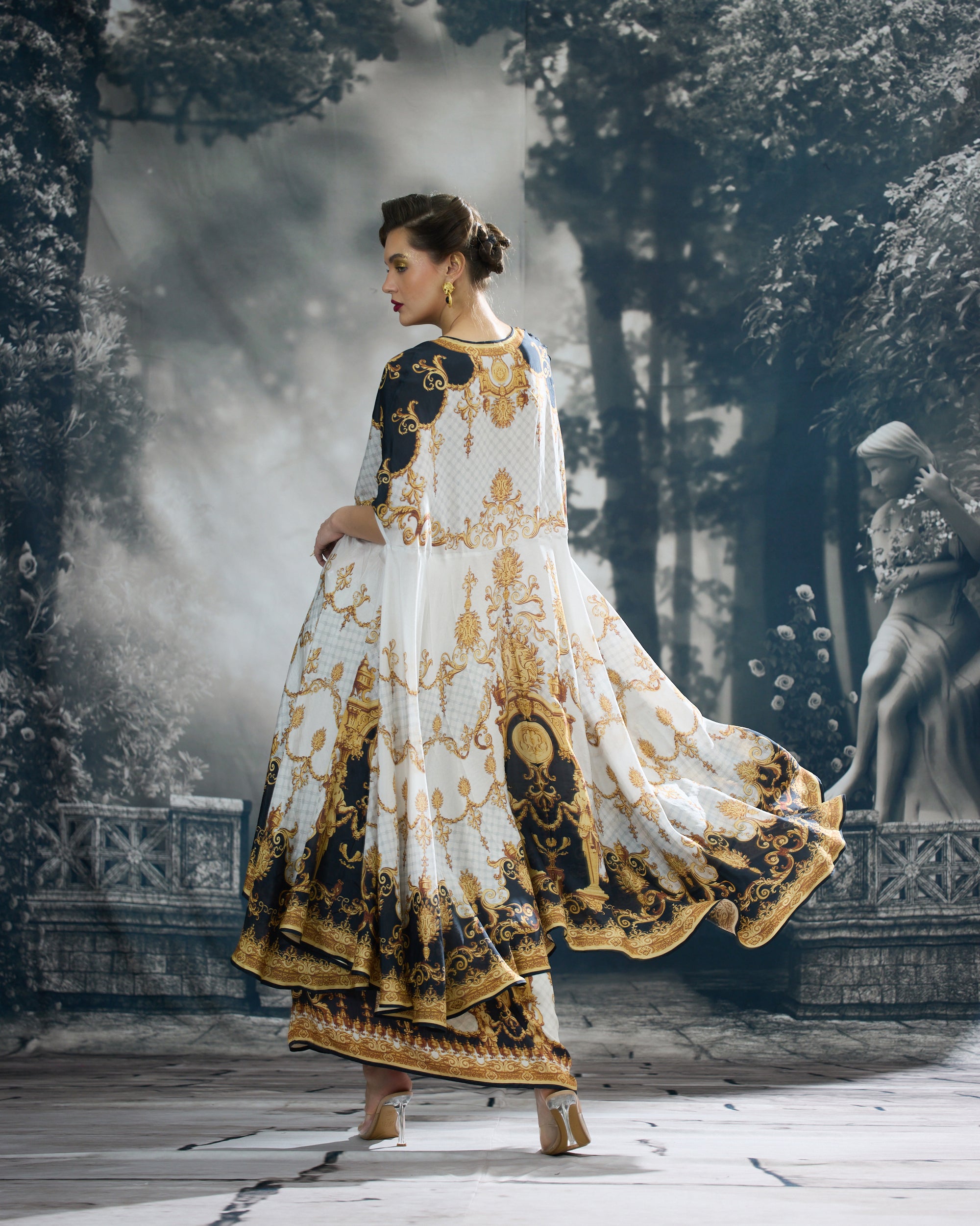 Rome : Caprice/Surilee - Black/Gold