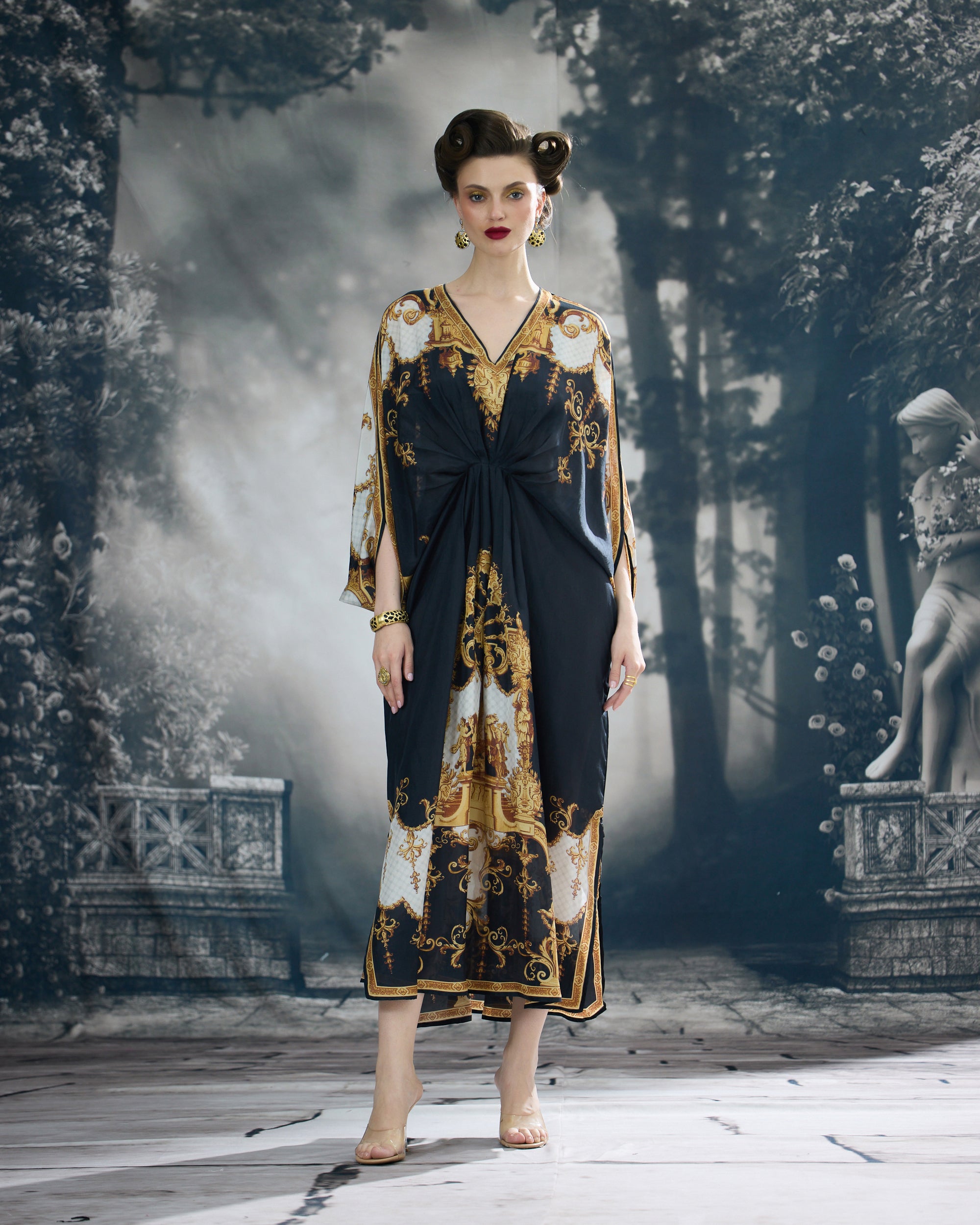 Rome : Rasika - Black/Gold