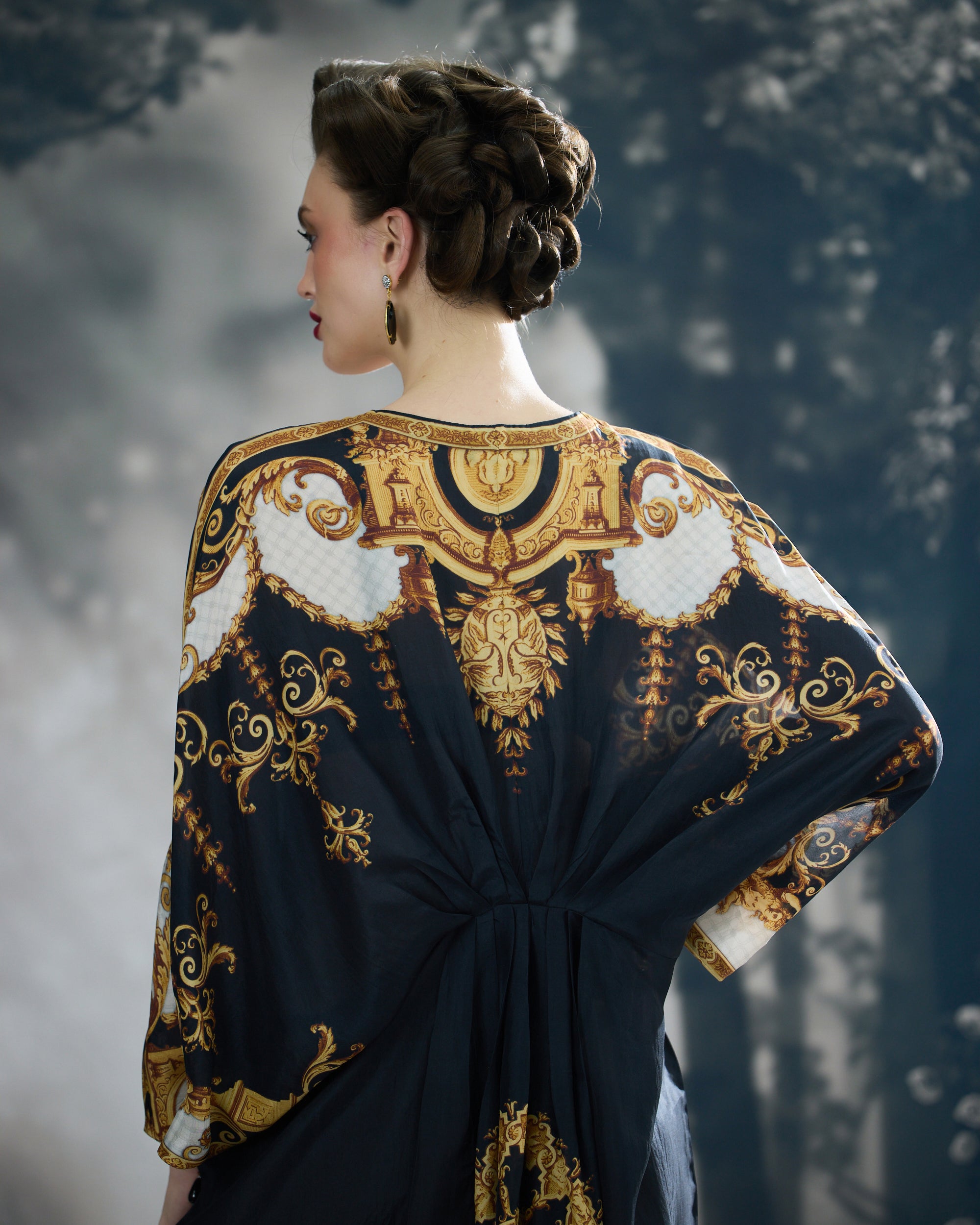 Rome : Rasika - Black/Gold