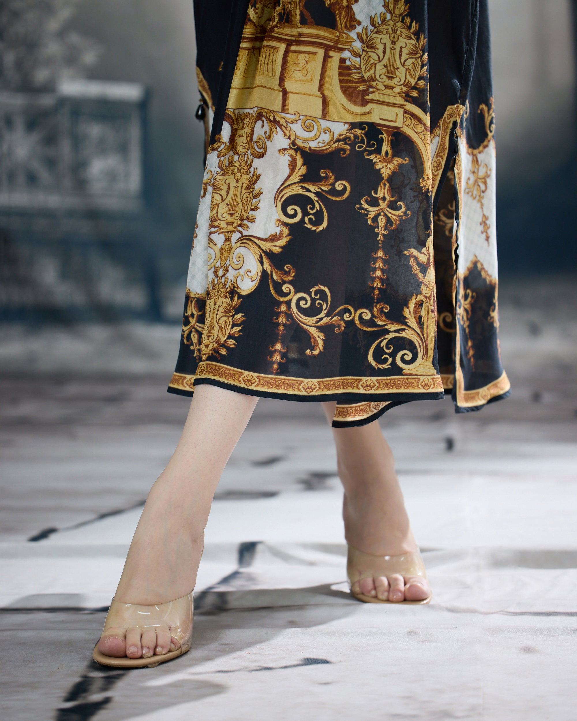 Rome : Rasika - Black/Gold