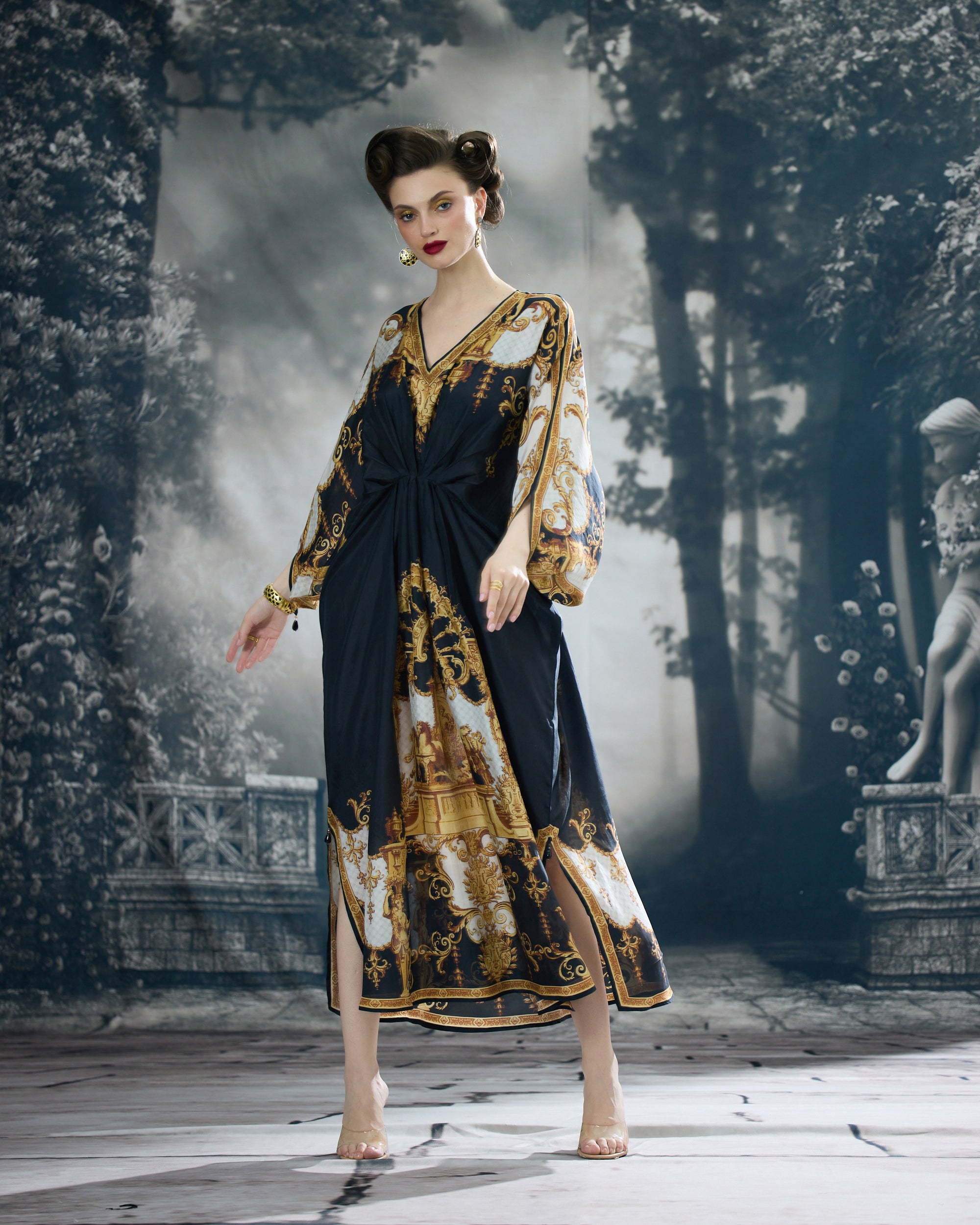 Rome : Rasika - Black/Gold