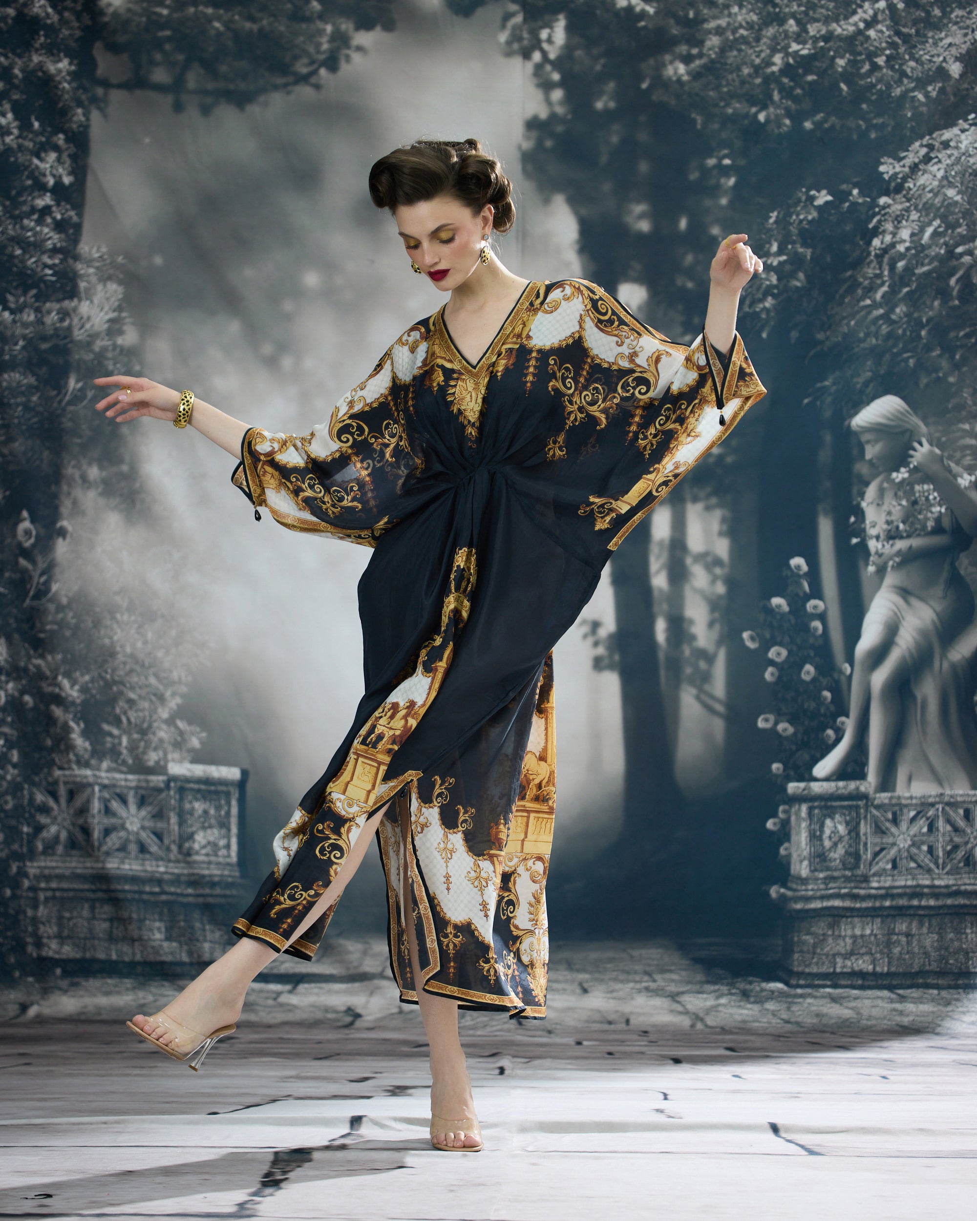 Rome : Rasika - Black/Gold
