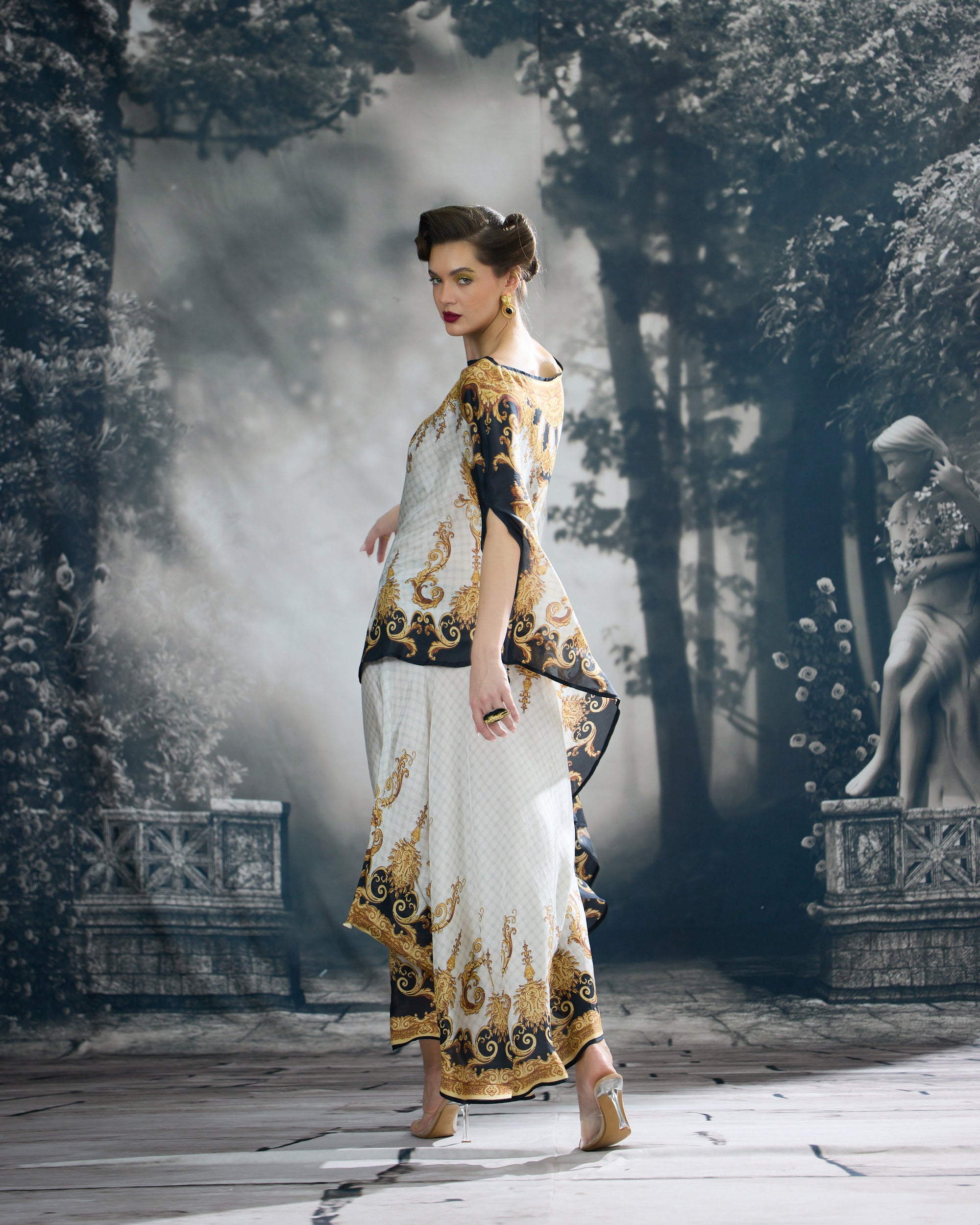 Rome : Kamini - Black/Gold