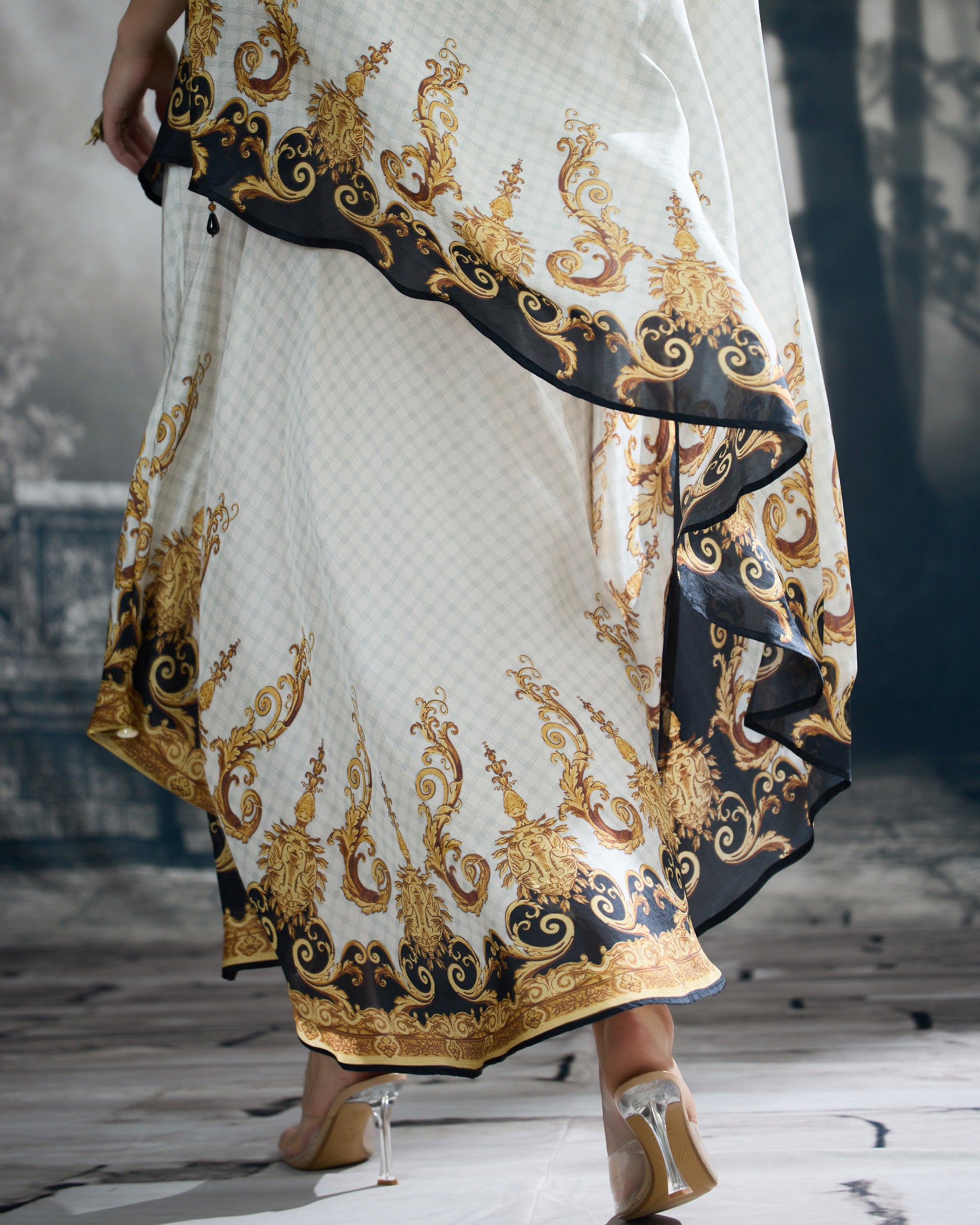 Rome : Kamini - Black/Gold