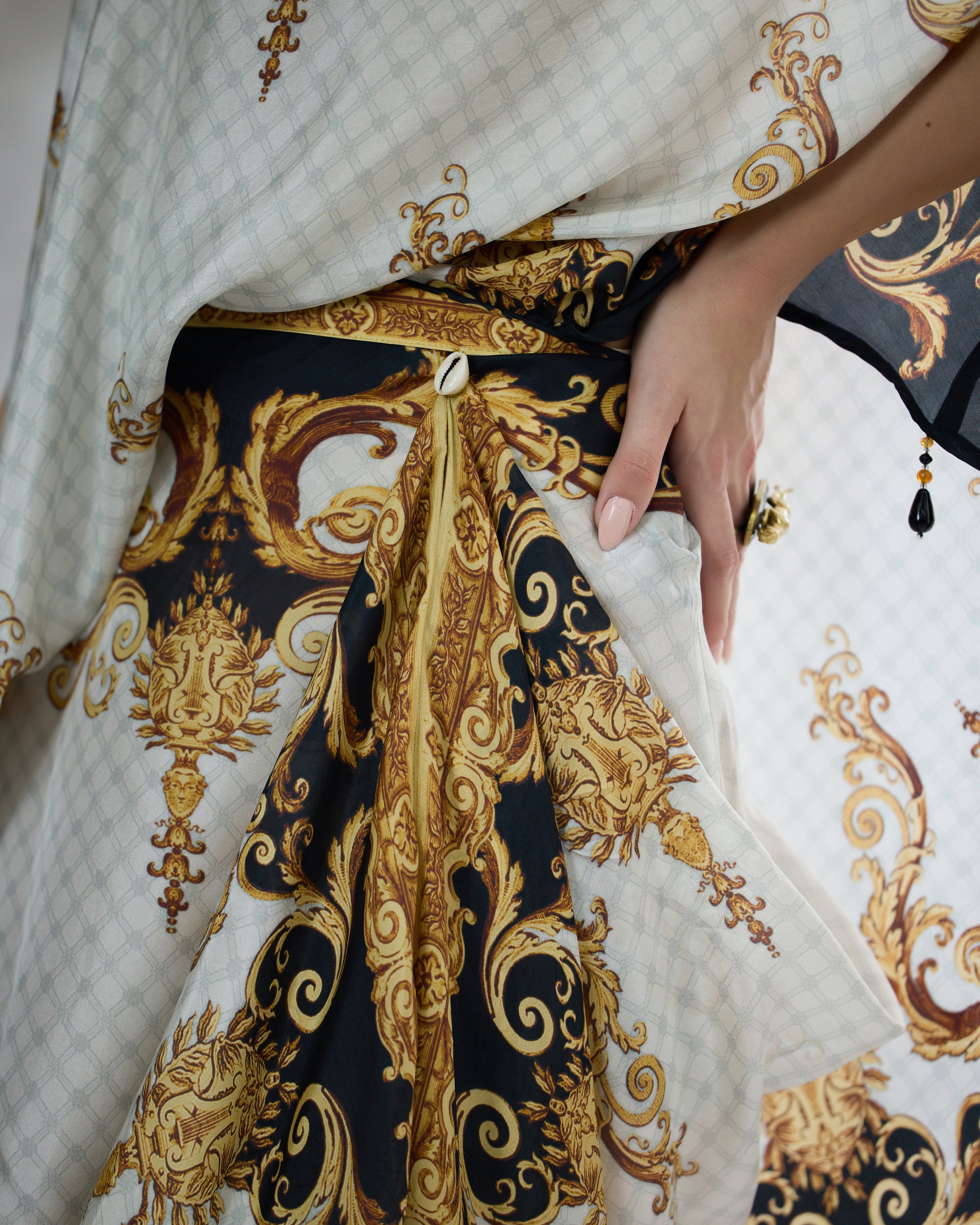Rome : Kamini - Black/Gold